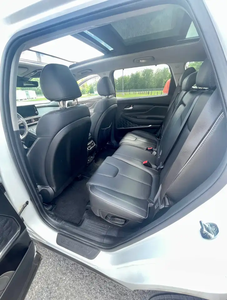 Hyundai SANTA FE photo Hyundai SANTA FE