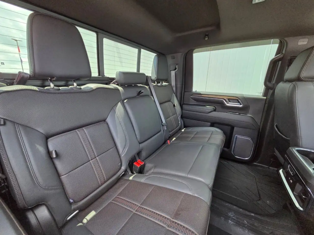 Chevrolet Silverado 2500 photo Chevrolet Silverado 2500