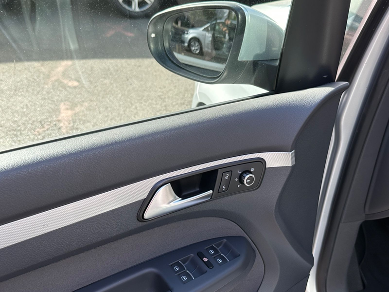 Volkswagen Touran 1.4 TSI Comfortline PDC/Klima/Sitzheizung — photo 11