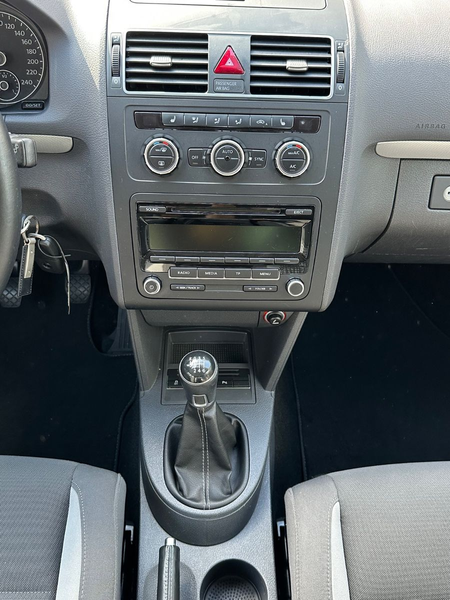 Volkswagen Touran 1.4 TSI Comfortline PDC/Klima/Sitzheizung — photo 14