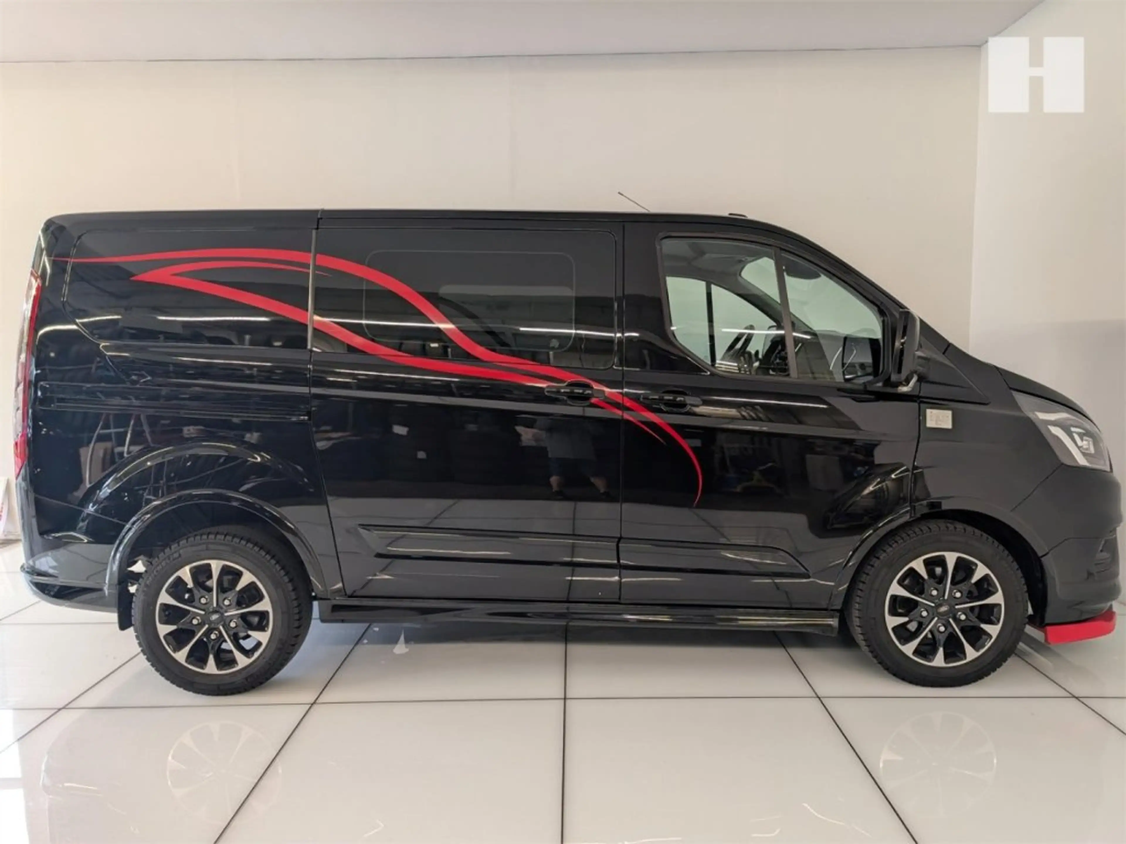 Ford E-Transit Transit Custom Sport — photo 5