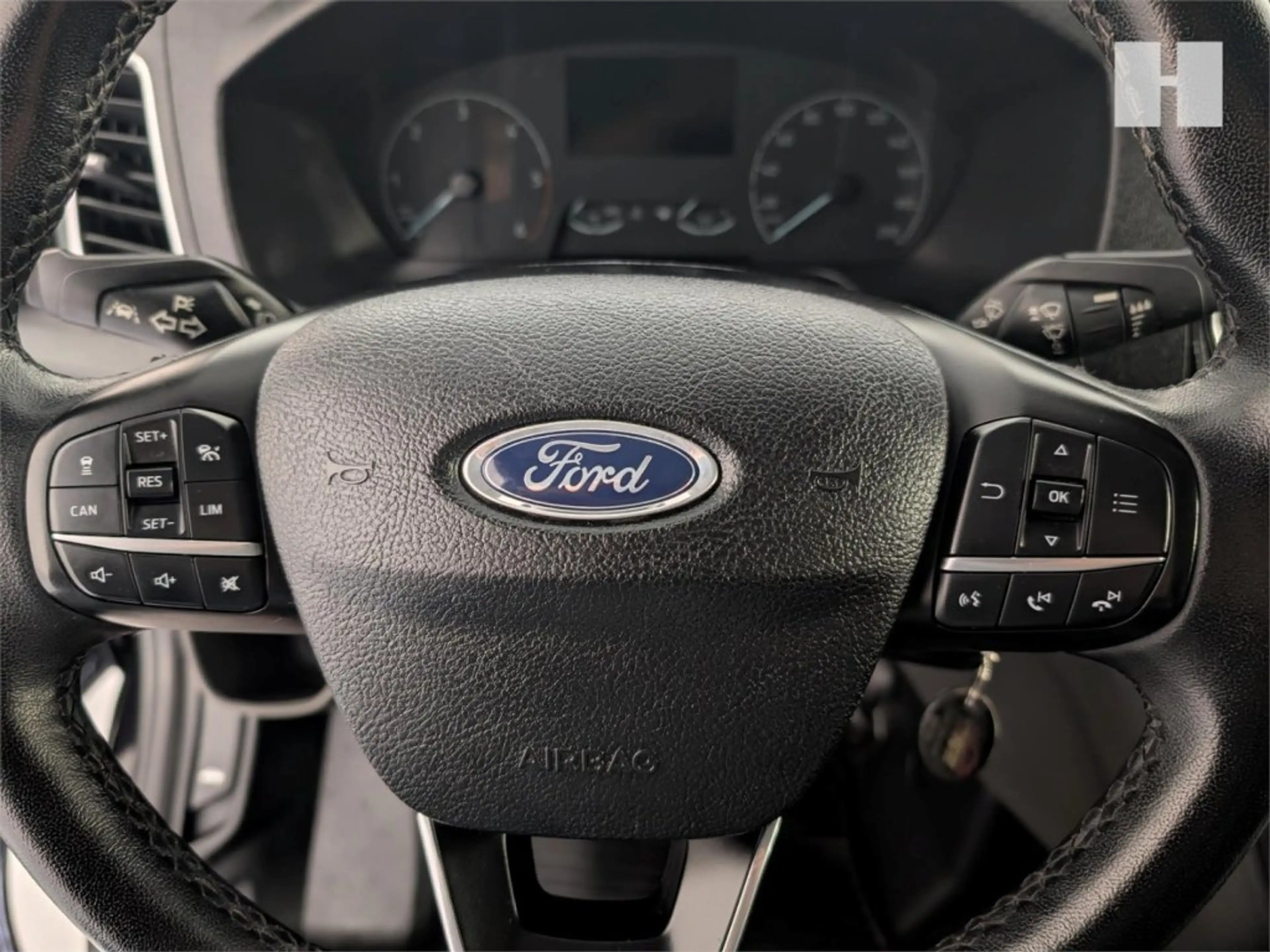 Ford E-Transit Transit Custom Sport — photo 14