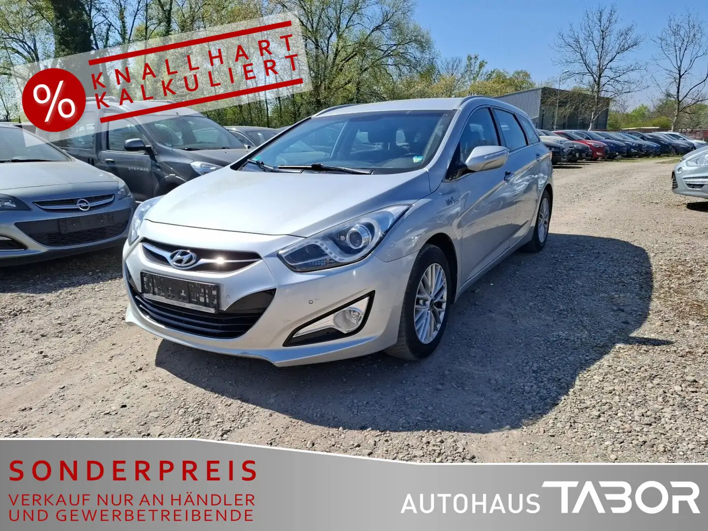 Hyundai i40 cw 1.7 CRDi Style PDC LM SHZ Klimaaut BT Ezüst - 1