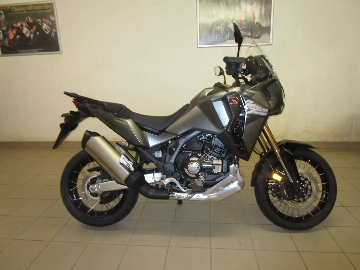 Honda CRF 1100 Adventure DCT Grau - 1