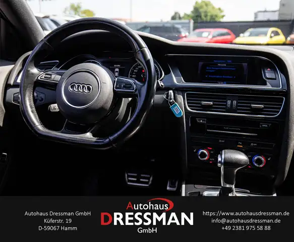 Audi A4 view 13