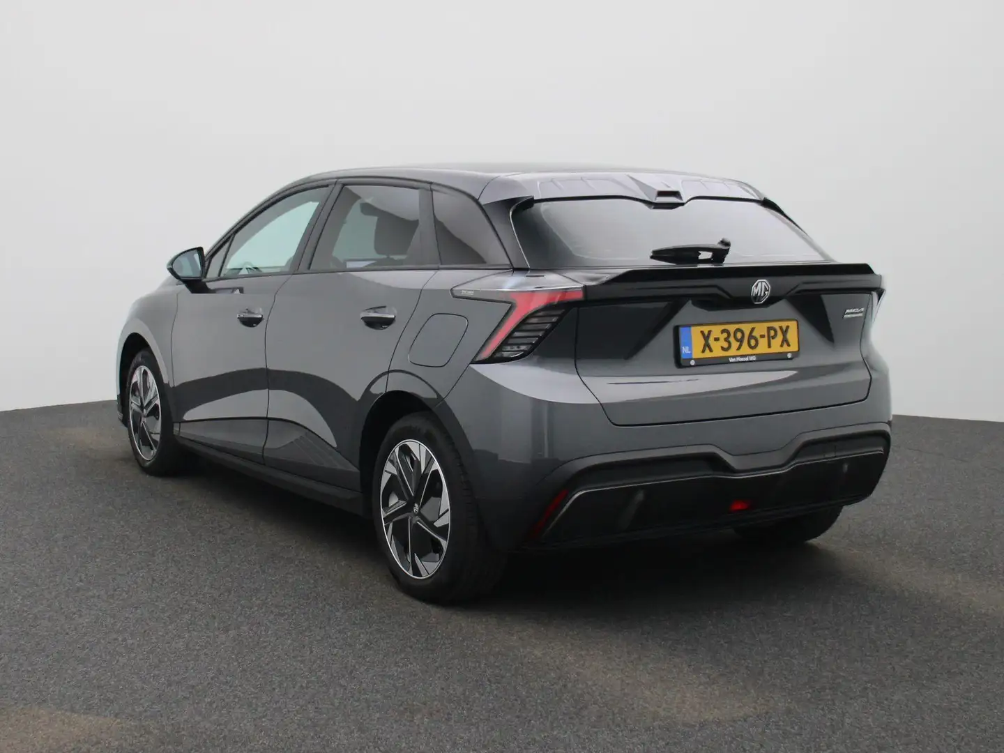 MG MG4 Electric Standard 51 kWh | Apple CarPlay | Led Kop Gris - 2