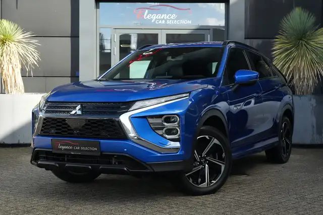 Mitsubishi Eclipse Cross 2.4 PHEV Instyle 188pk Navigatie/Stoelverwarming/3