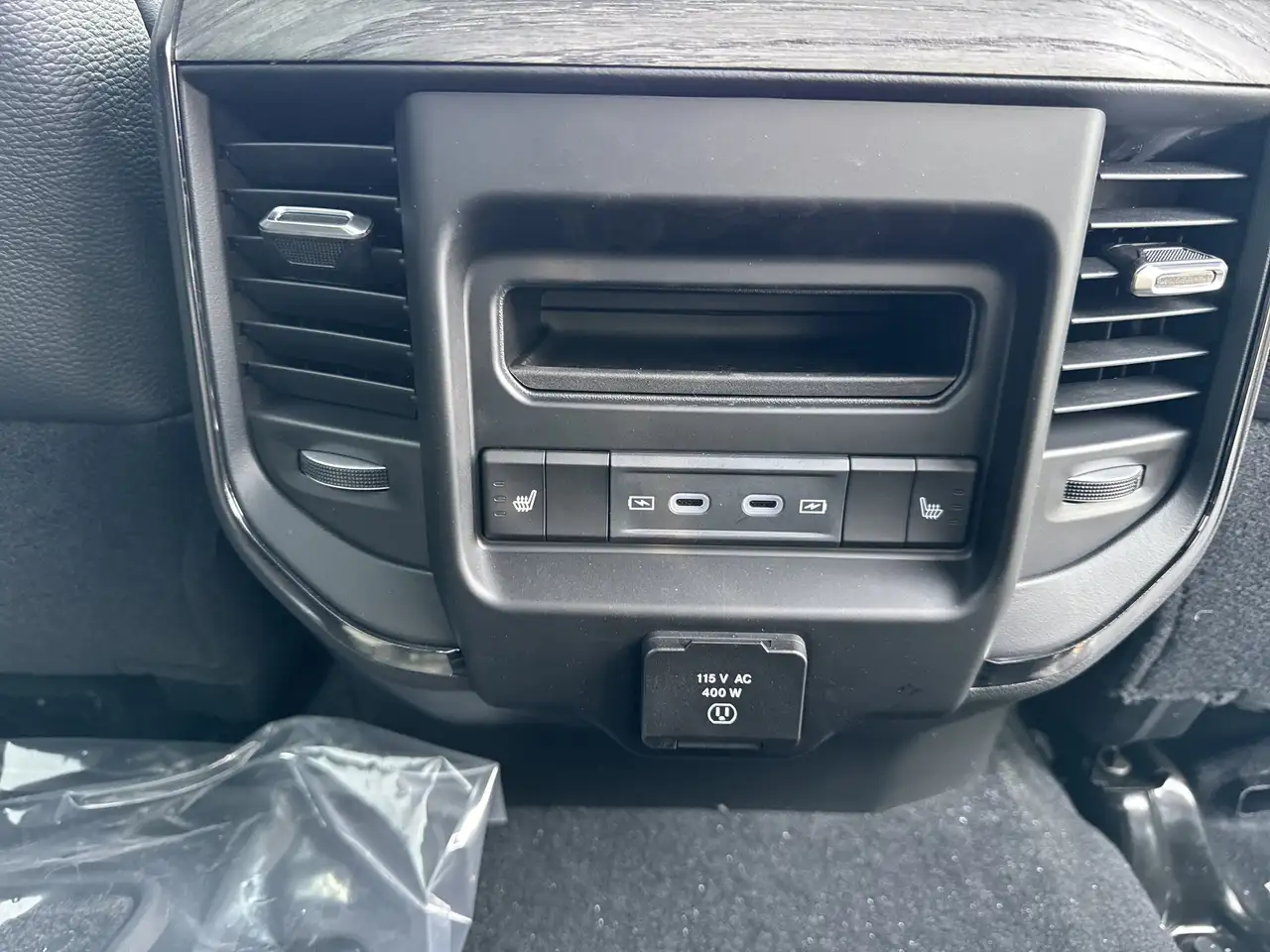 RAM 3500 снимка RAM 3500