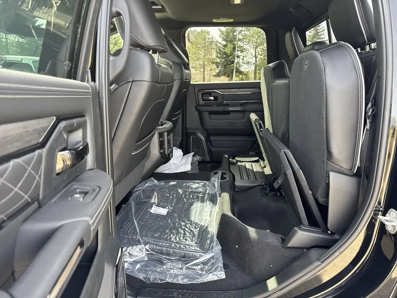 RAM 3500 снимка RAM 3500