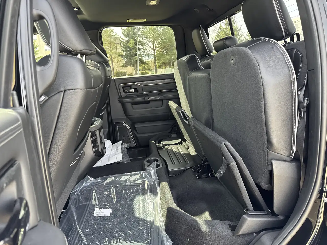 RAM 3500 снимка RAM 3500