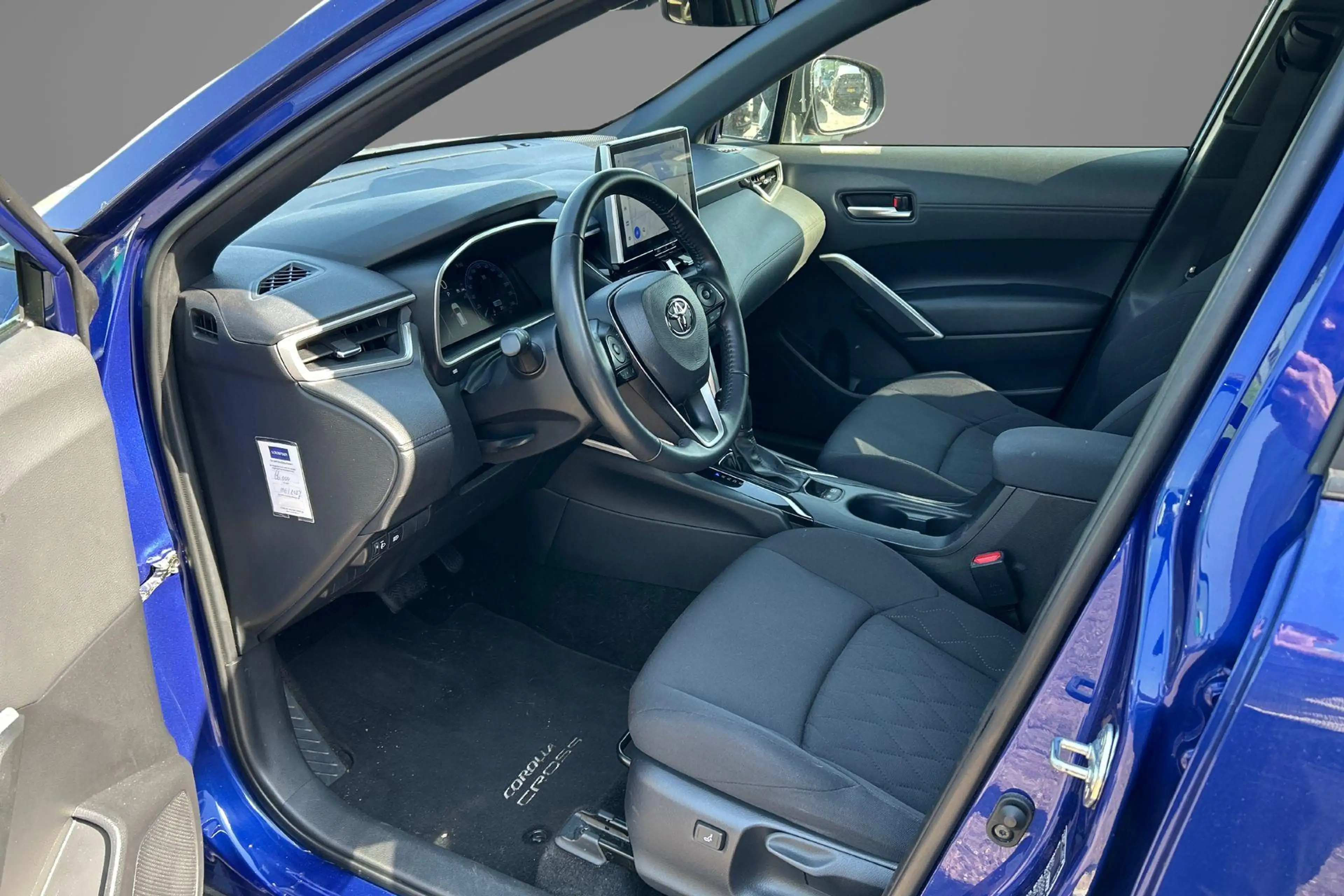 Toyota Corolla Cross 2.0 High Power Hybrid First Edition | Afneembare t — photo 8