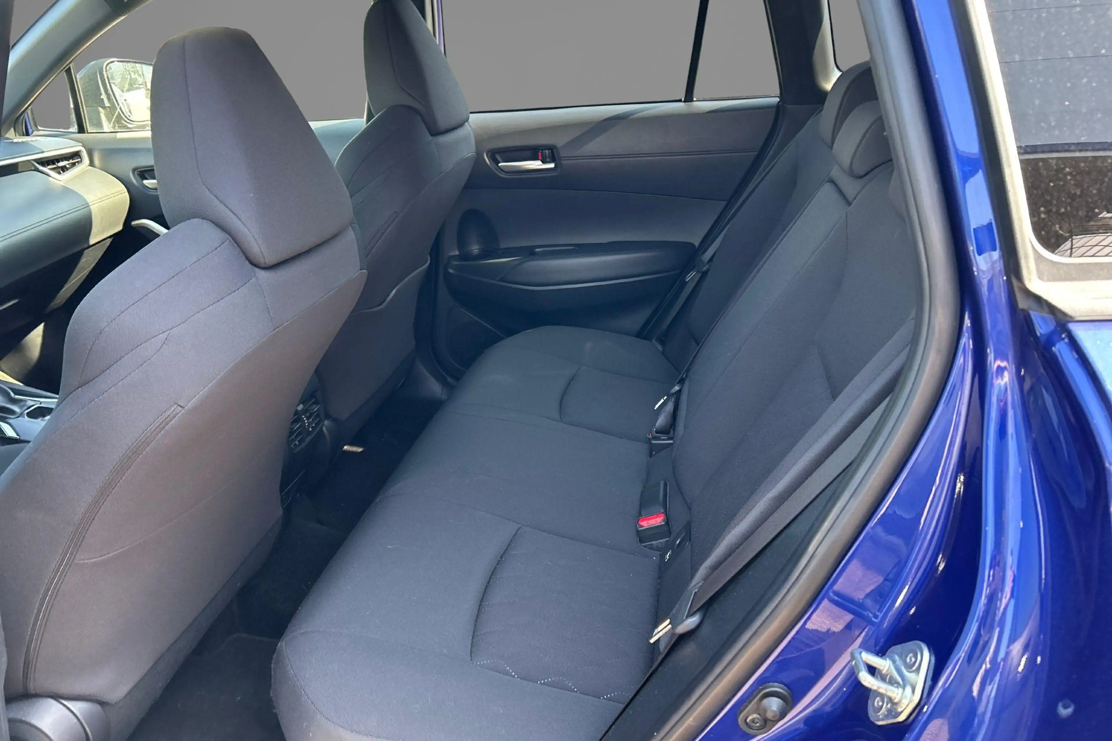 Toyota Corolla Cross 2.0 High Power Hybrid First Edition | Afneembare t — photo 7