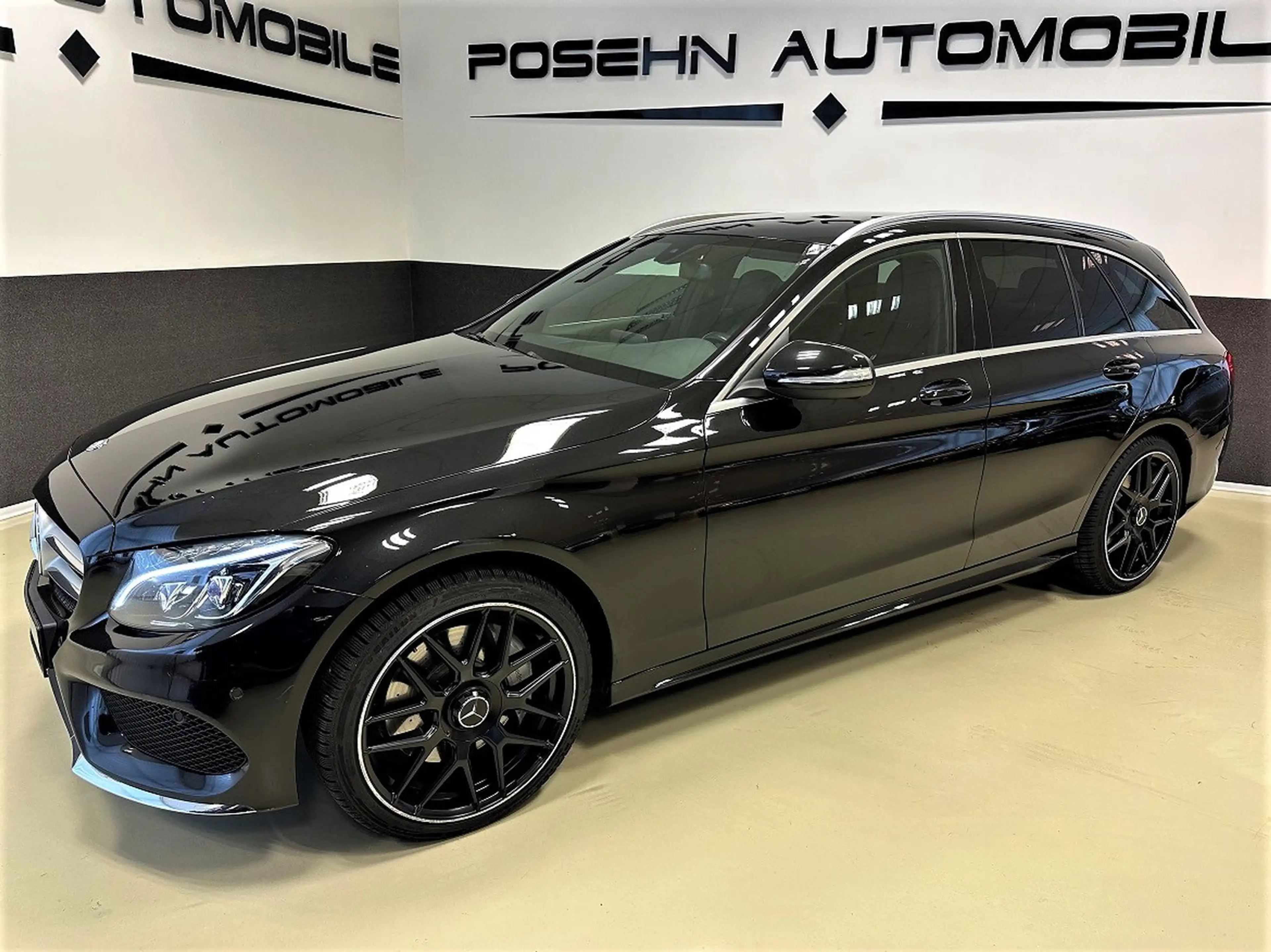 Mercedes-Benz C 250 T d Aut. 4Matic AMG-Line LED Leder Navi — photo 3
