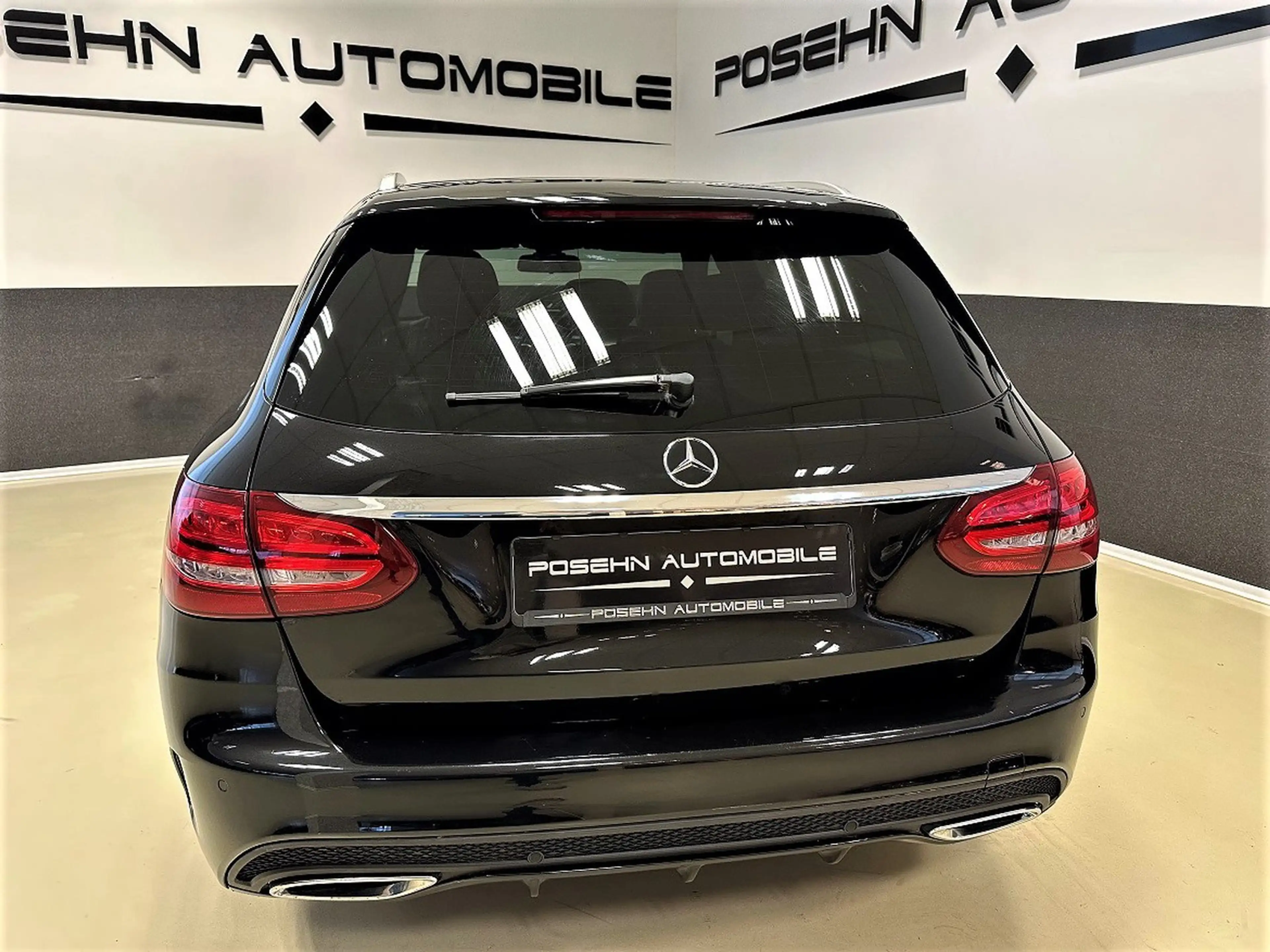 Mercedes-Benz C 250 T d Aut. 4Matic AMG-Line LED Leder Navi — photo 5