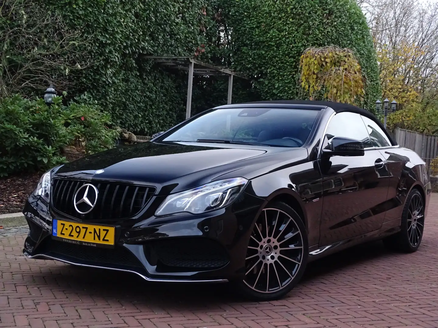 Mercedes-Benz E 250 Cabrio AMG Sport Edition 1ste eig. Nw staat Zwart - 1