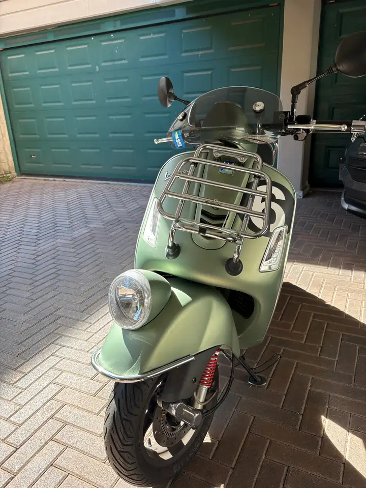 Vespa GTS Super Sport