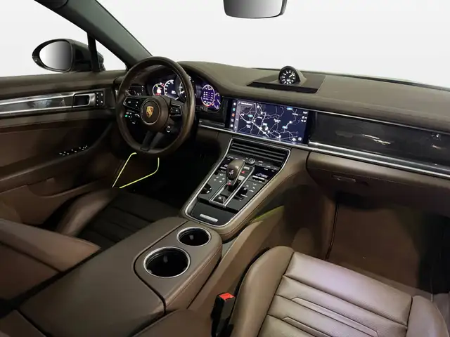 Porsche Panamera view 10