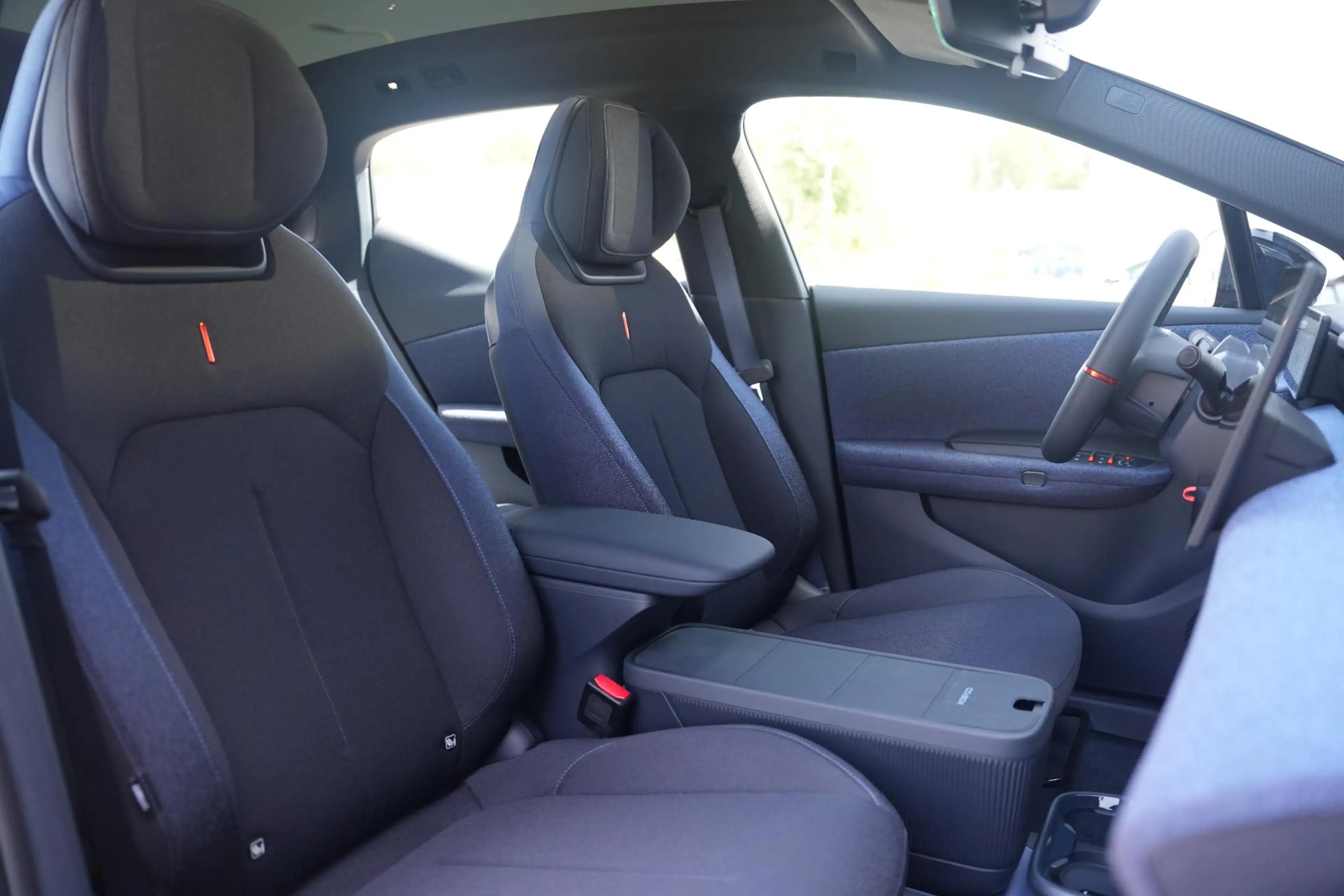 Lynk & Co 02 Business Edition 66 kWh | Uit Voorraad Leverbaar | — photo 3