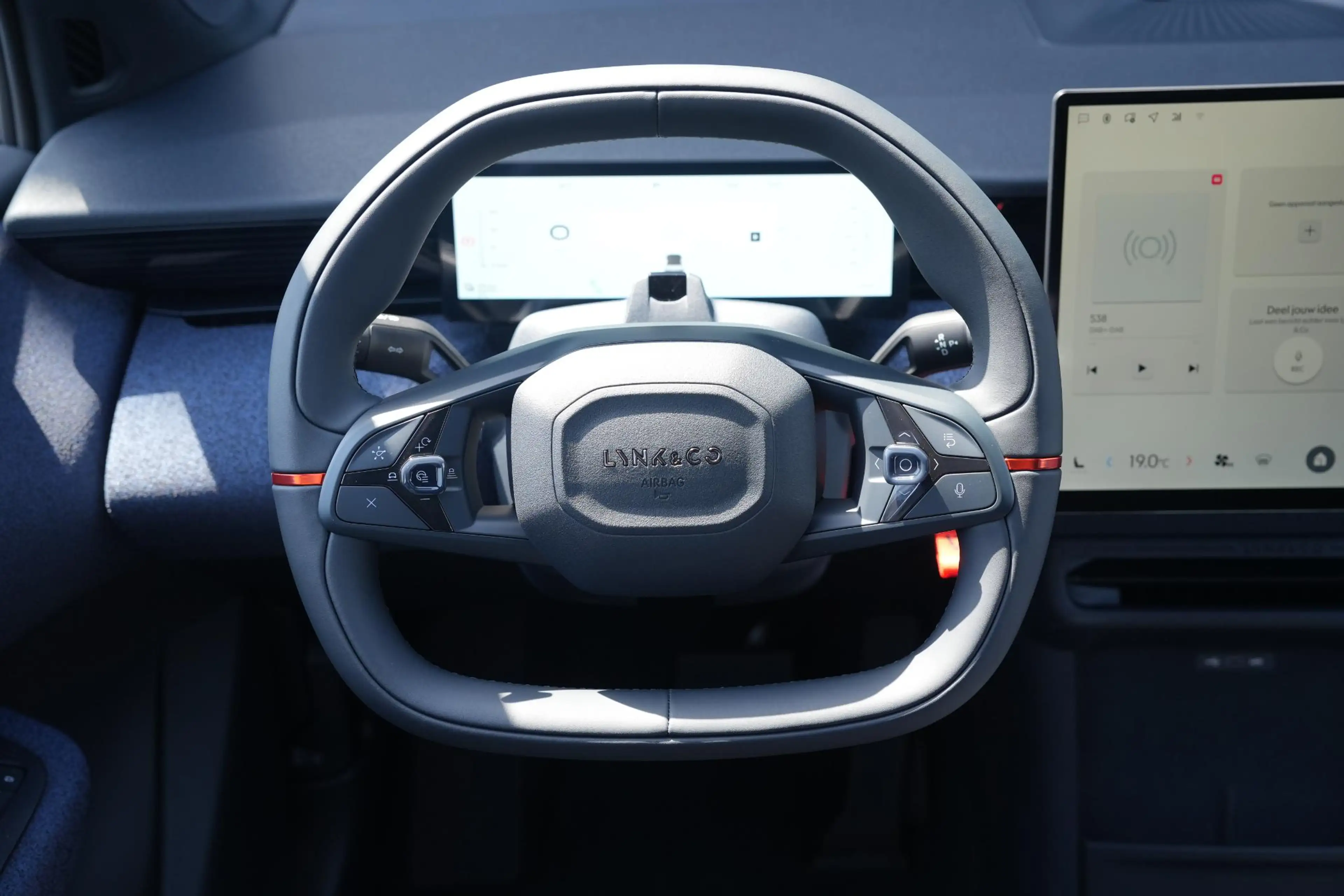 Lynk & Co 02 Business Edition 66 kWh | Uit Voorraad Leverbaar | — photo 7