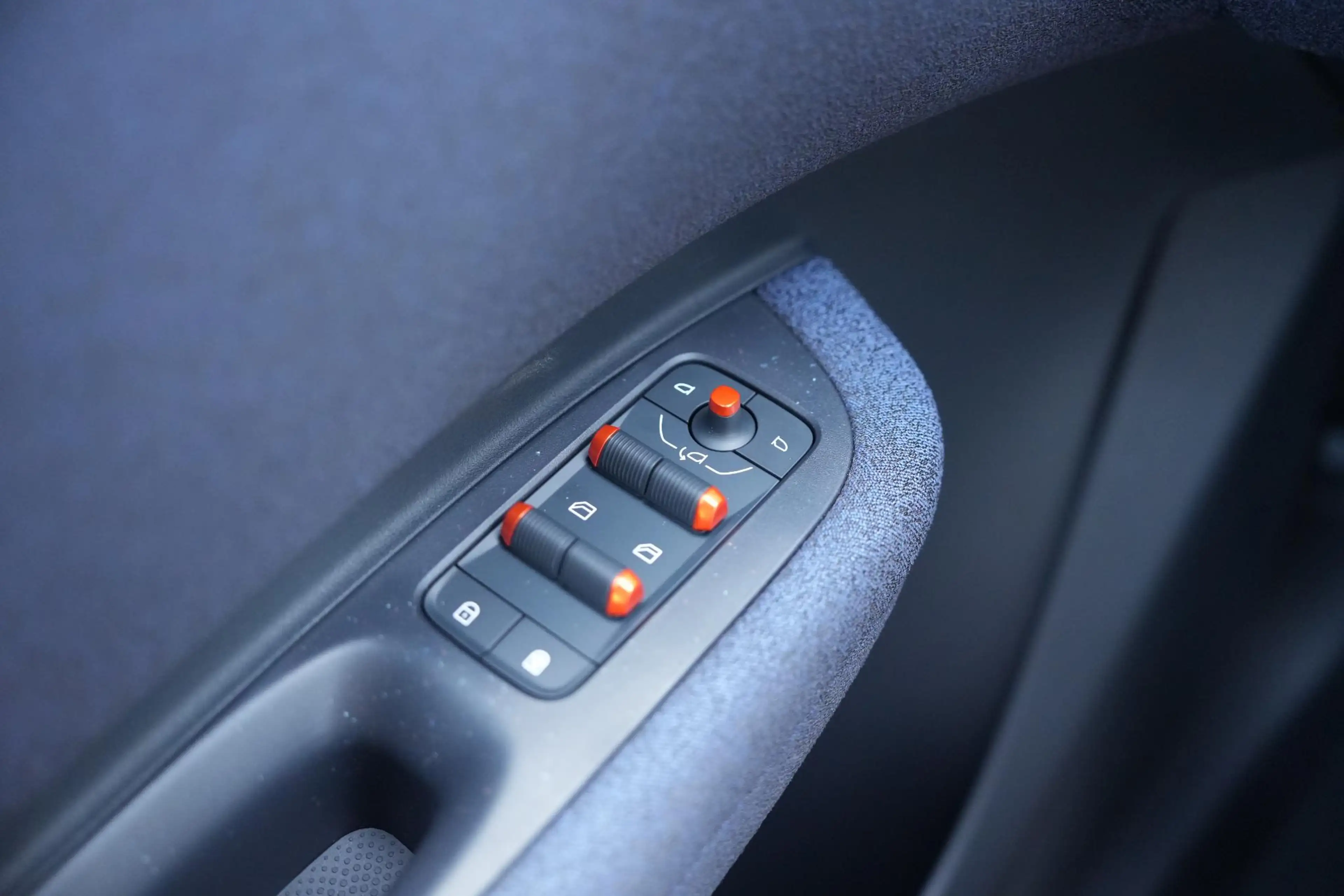 Lynk & Co 02 Business Edition 66 kWh | Uit Voorraad Leverbaar | — photo 13