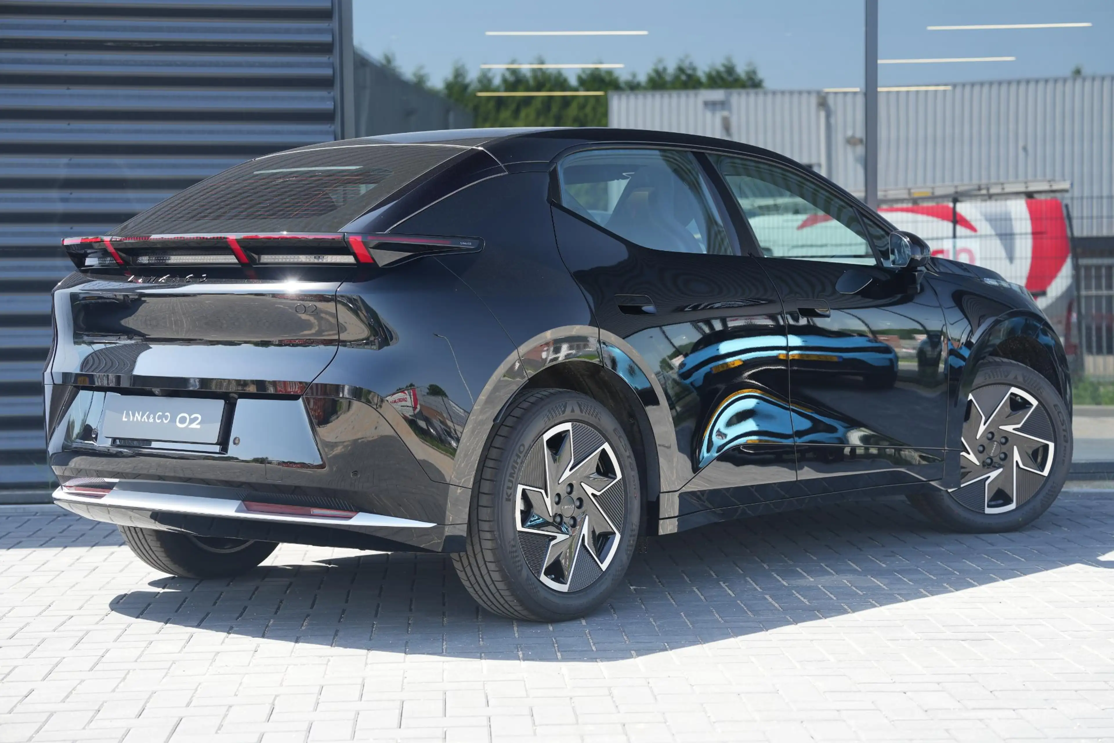 Lynk & Co 02 Business Edition 66 kWh | Uit Voorraad Leverbaar | — photo 2