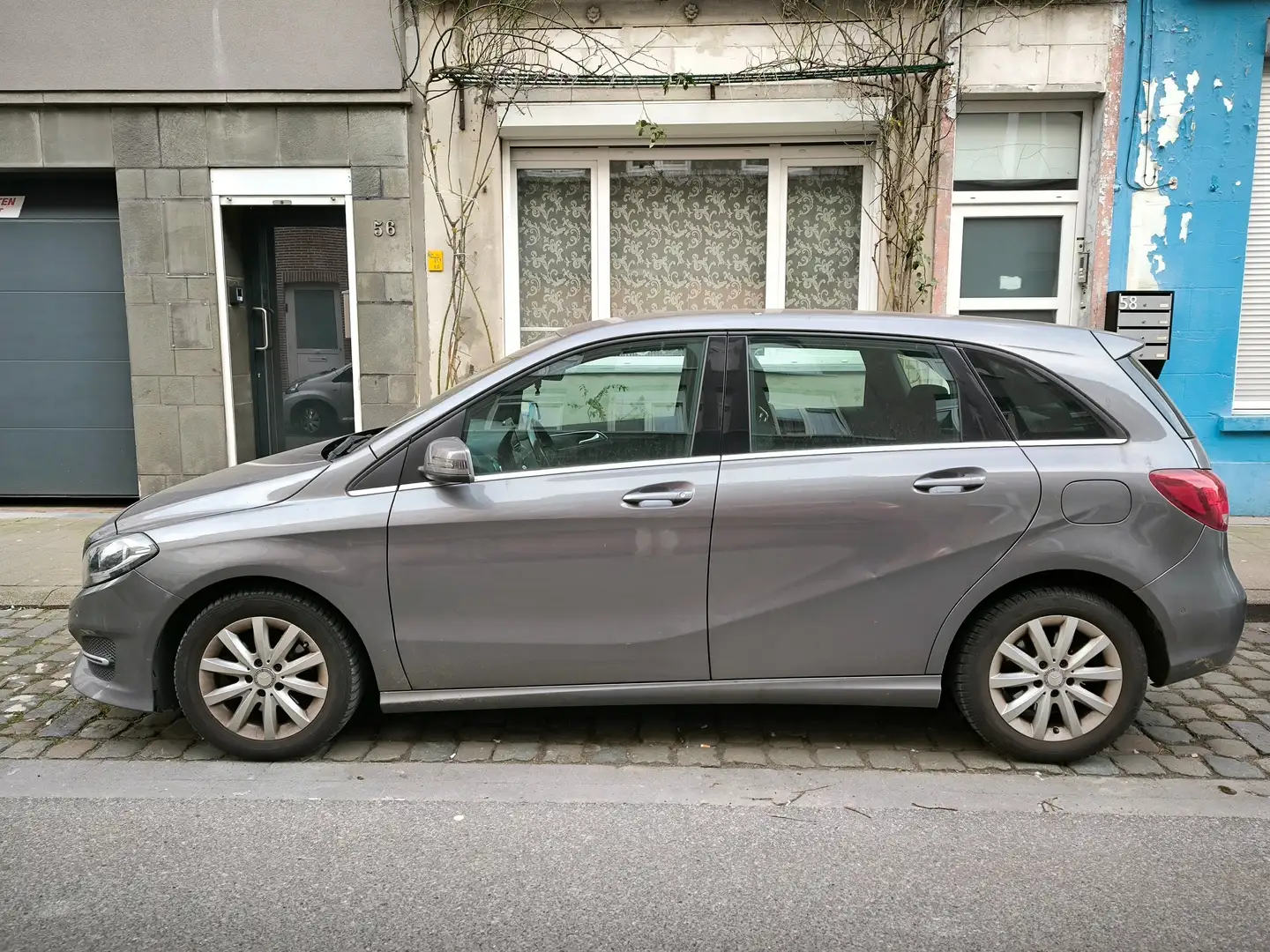 Mercedes-Benz B 200 B 200 (CDI) d Style Gris - 2