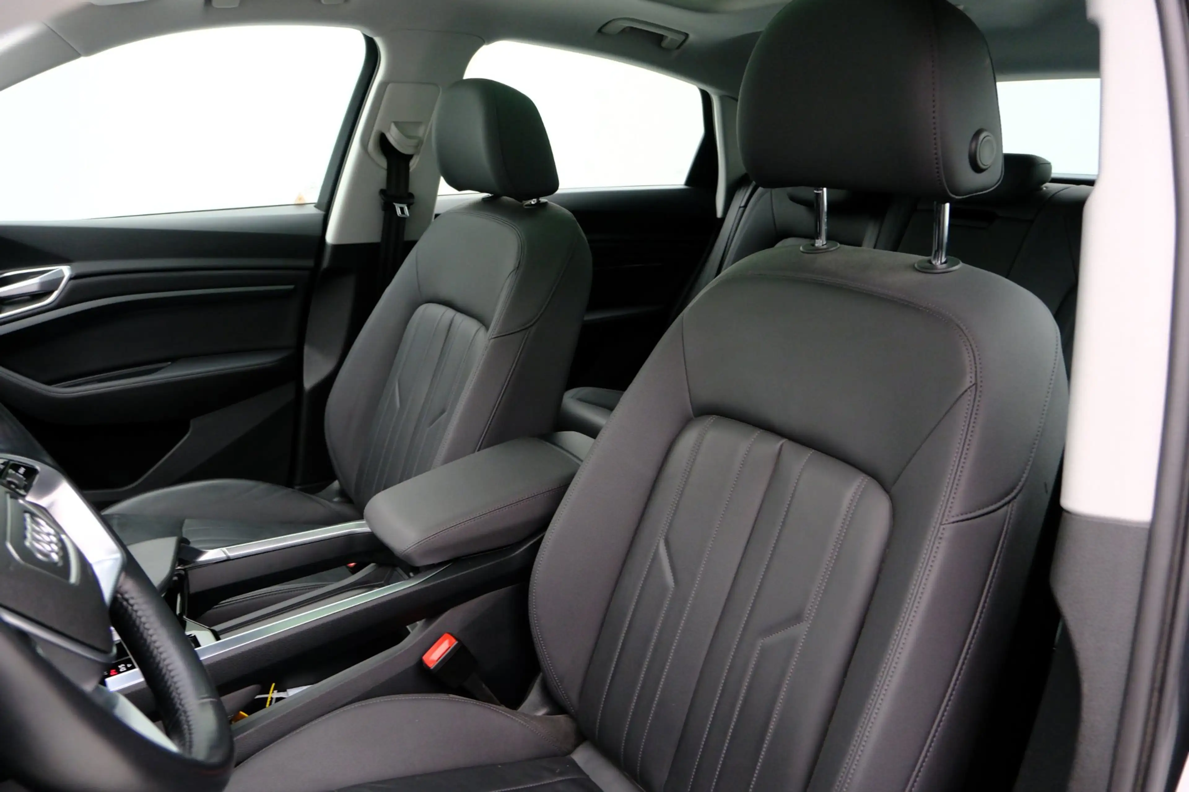 Audi e-tron Sportback 55 quattro Business Ed. Plus 95 kWh Aut. — photo 41