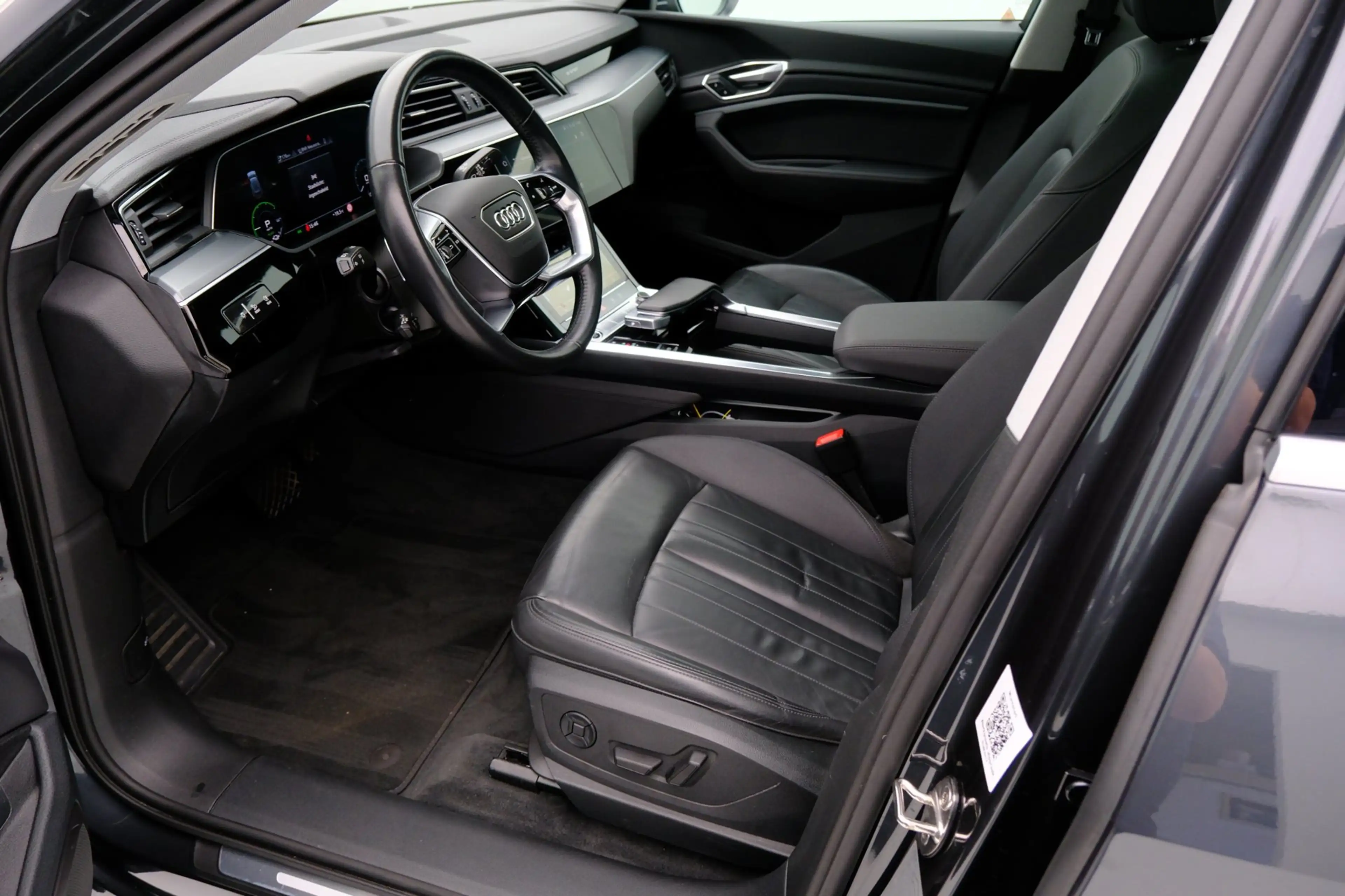 Audi e-tron Sportback 55 quattro Business Ed. Plus 95 kWh Aut. — photo 2