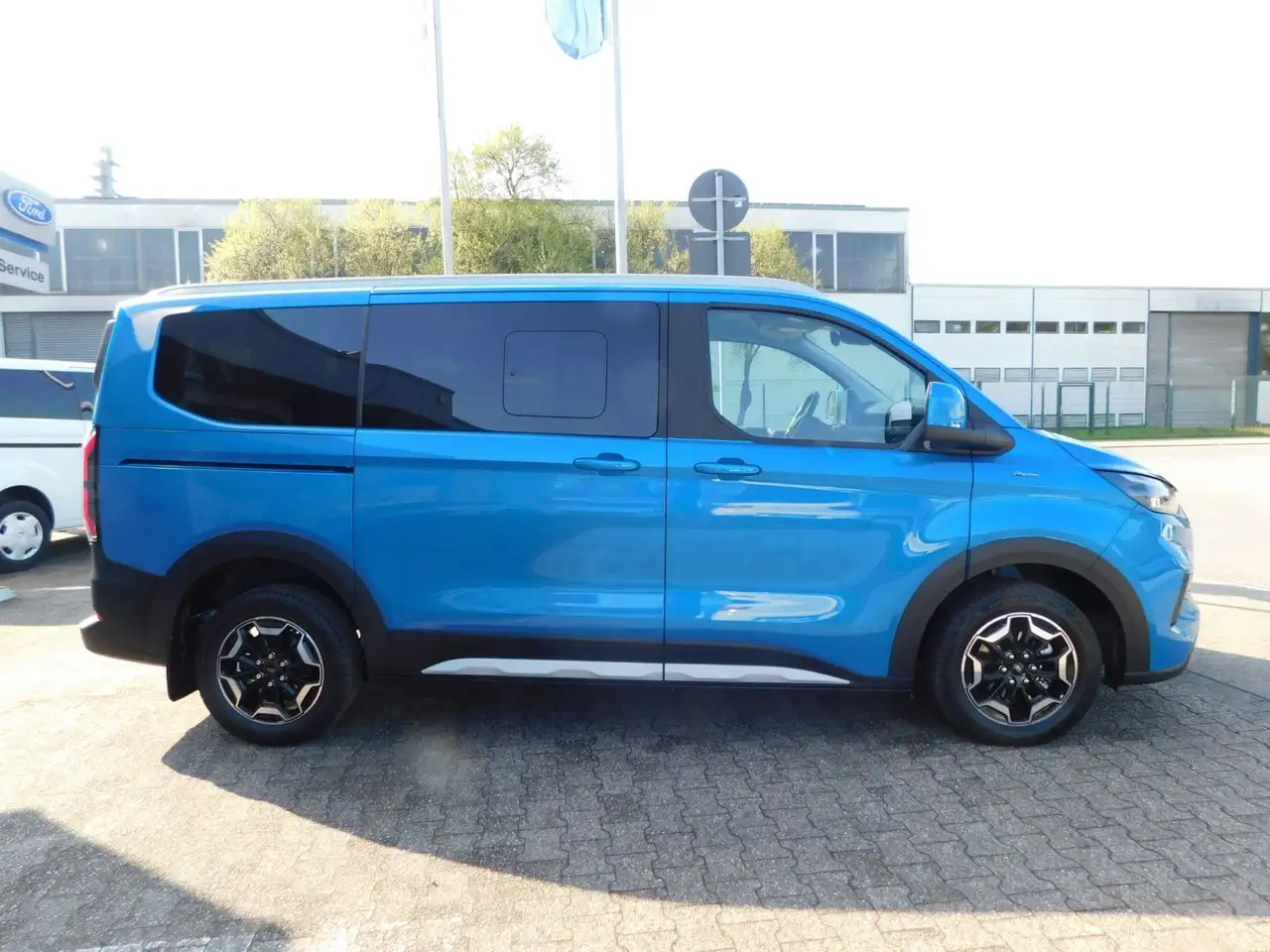Ford Tourneo Custom 2.0 L1 Autom Active Matrix-LED 4