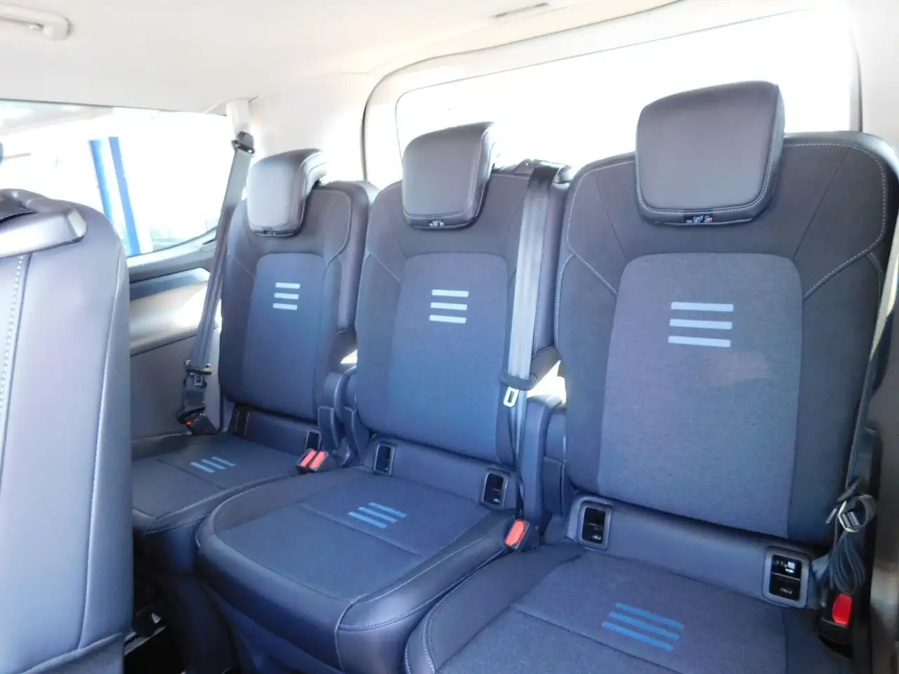 Ford Tourneo Custom 2.0 L1 Autom Active Matrix-LED 12
