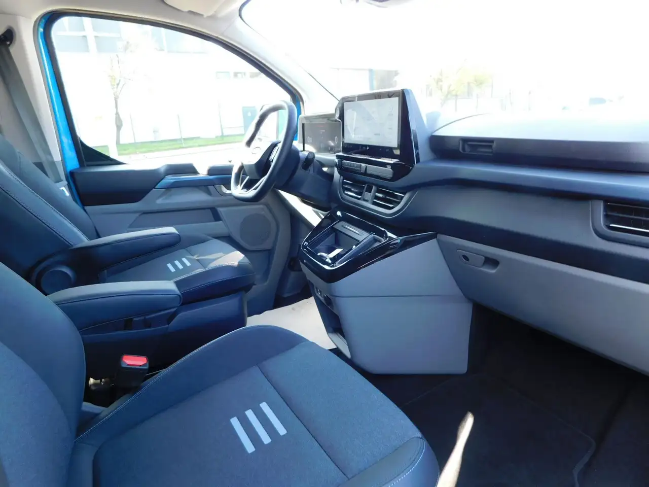 Ford Tourneo Custom 2.0 L1 Autom Active Matrix-LED 16