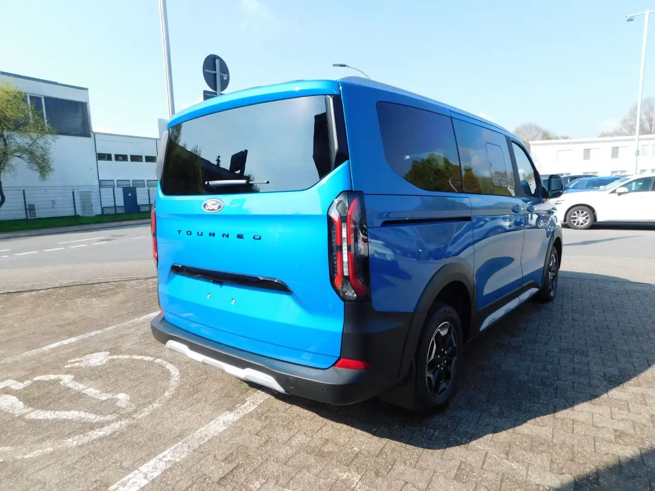 Ford Tourneo Custom 2.0 L1 Autom Active Matrix-LED 5
