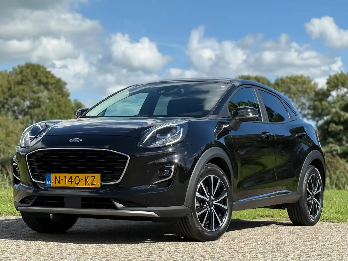Ford Puma 1.0 EcoBoost Titanium Automaat - Agate Black - Ada Zwart - 2