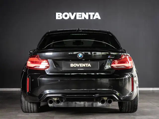 BMW M2 view 9