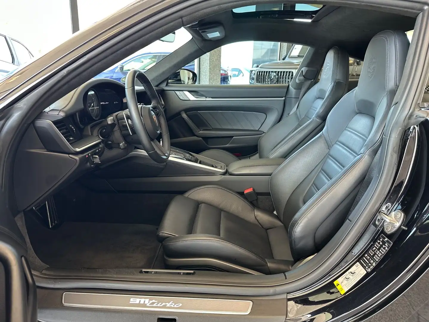 Porsche 992 Turbo Keramik 18Wege LIFT Bose Pano 360° ACC Schwarz - 2
