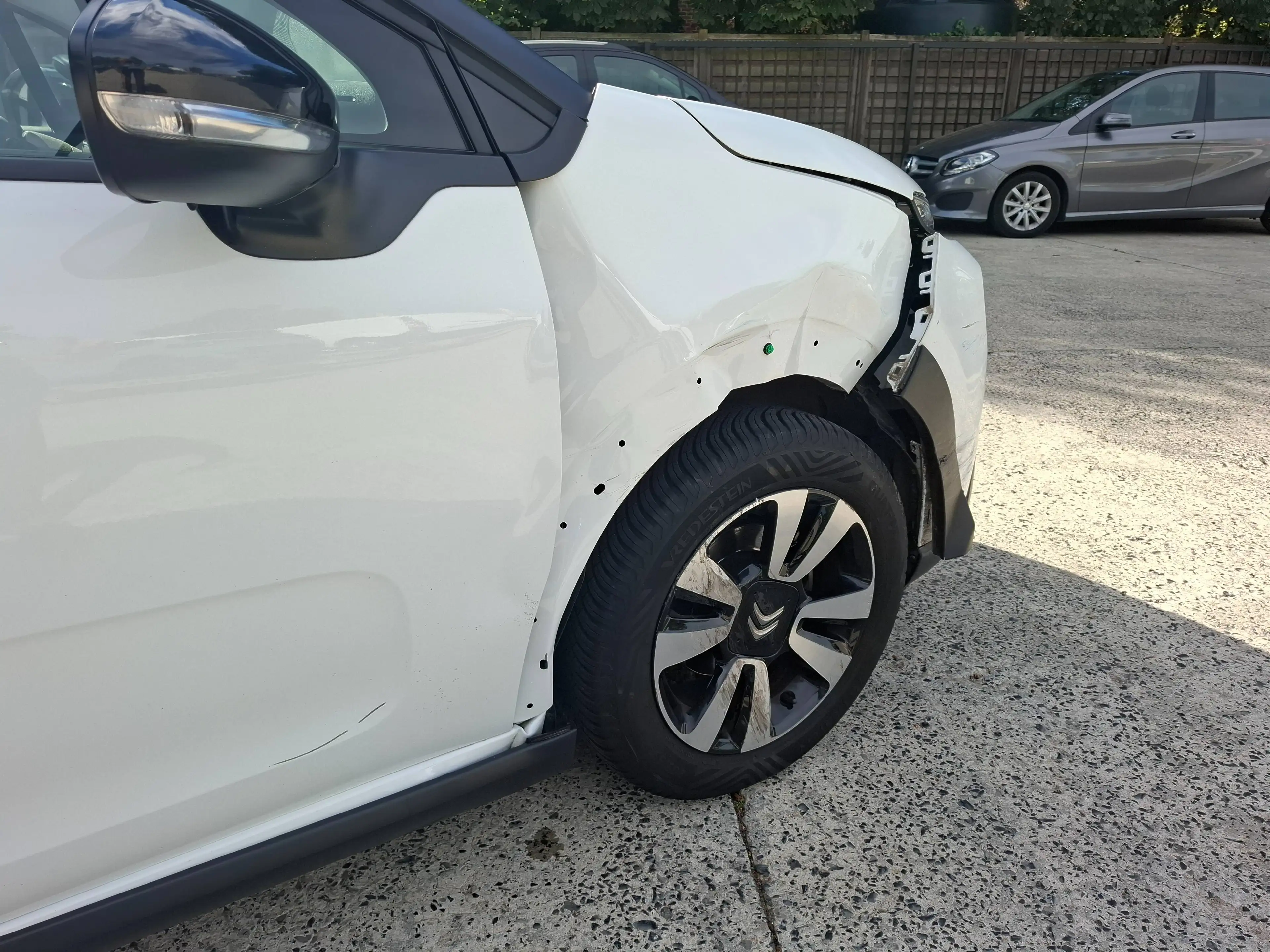Citroen C3 C3 1.2i PureTech Shine S — photo 9