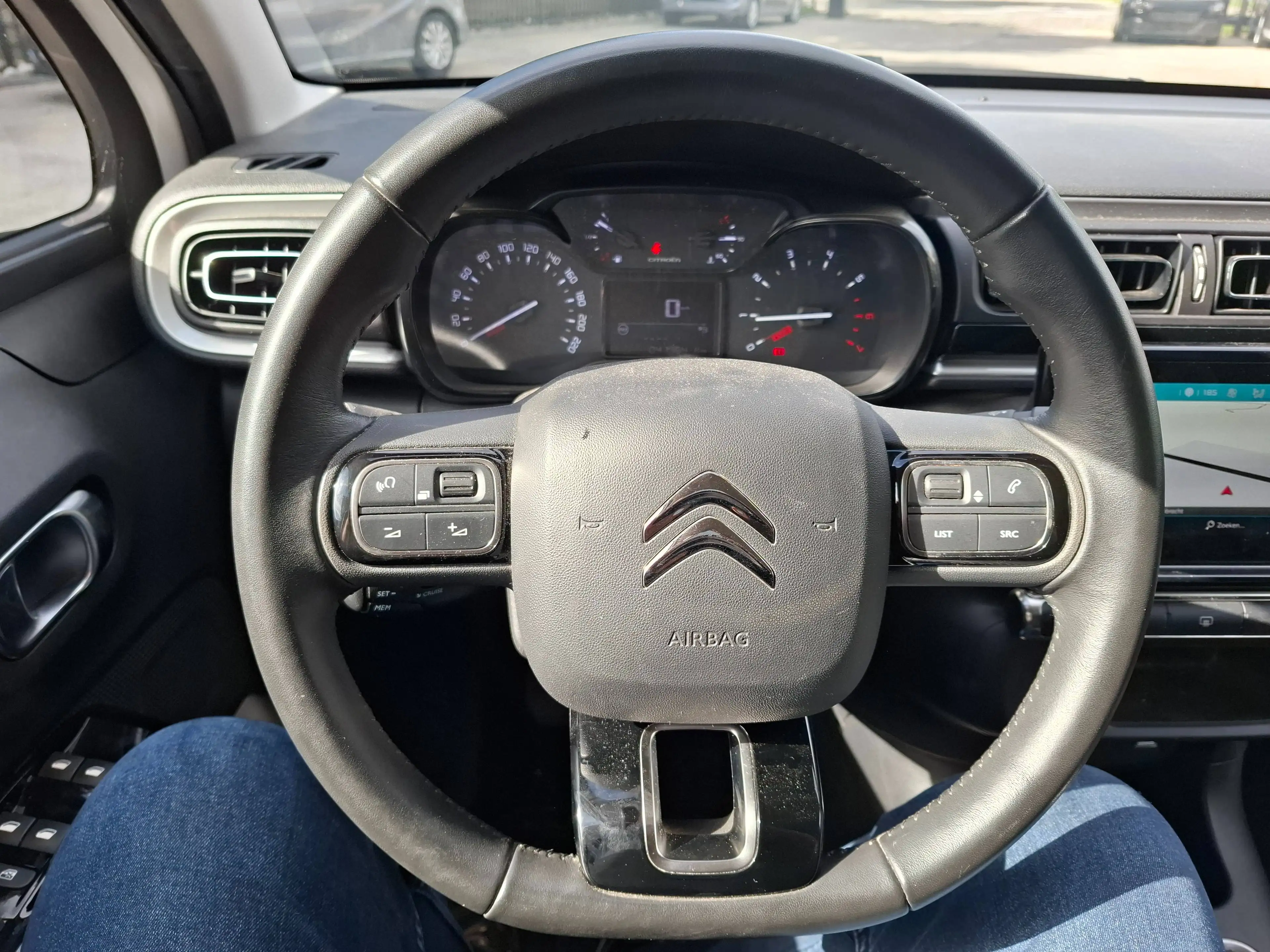Citroen C3 C3 1.2i PureTech Shine S — photo 13