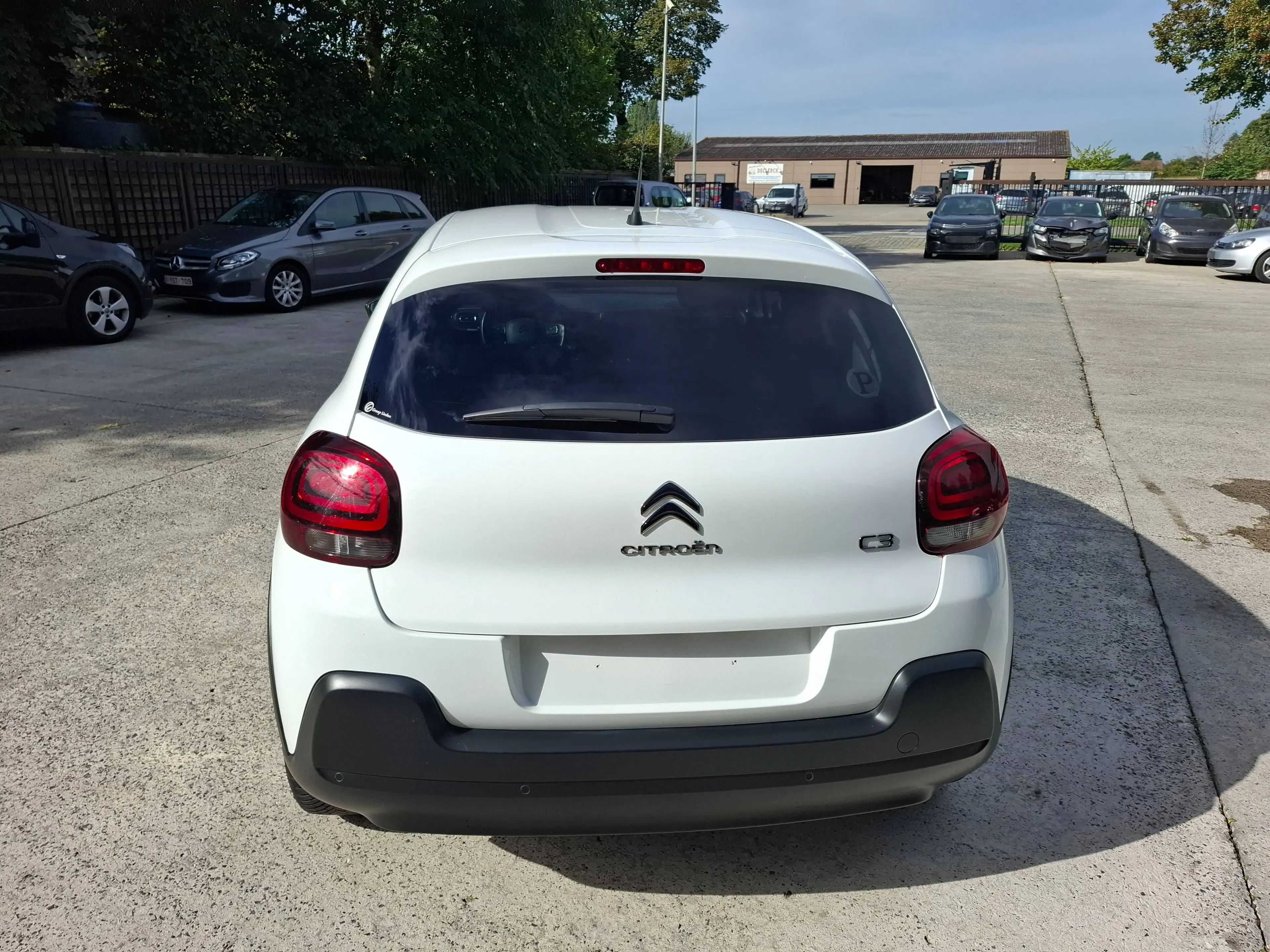 Citroen C3 C3 1.2i PureTech Shine S — photo 4
