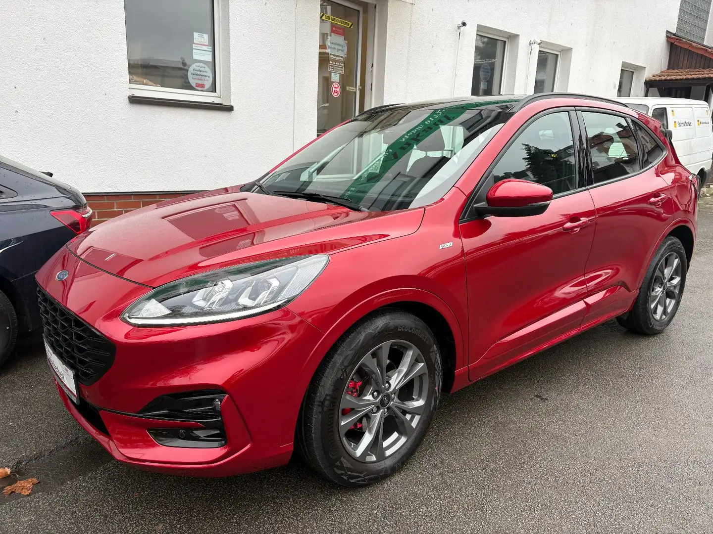 Ford Kuga 1.5 TDCi ST-Line - NAVI LED PANO SHZ AHK Rot - 1