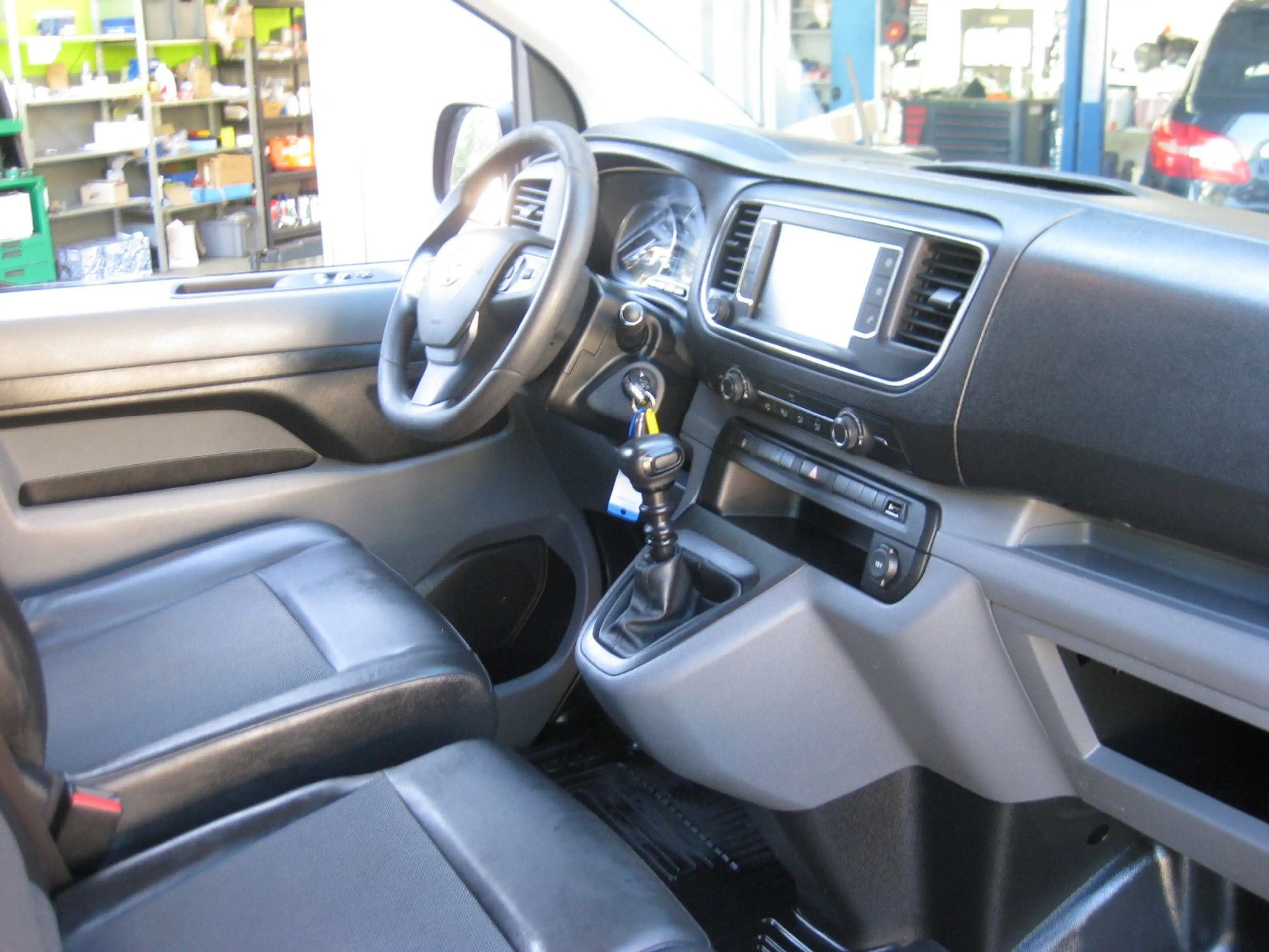 Toyota Proace L1 Kasten Meister "SUPER ZUSTAND" — photo 11