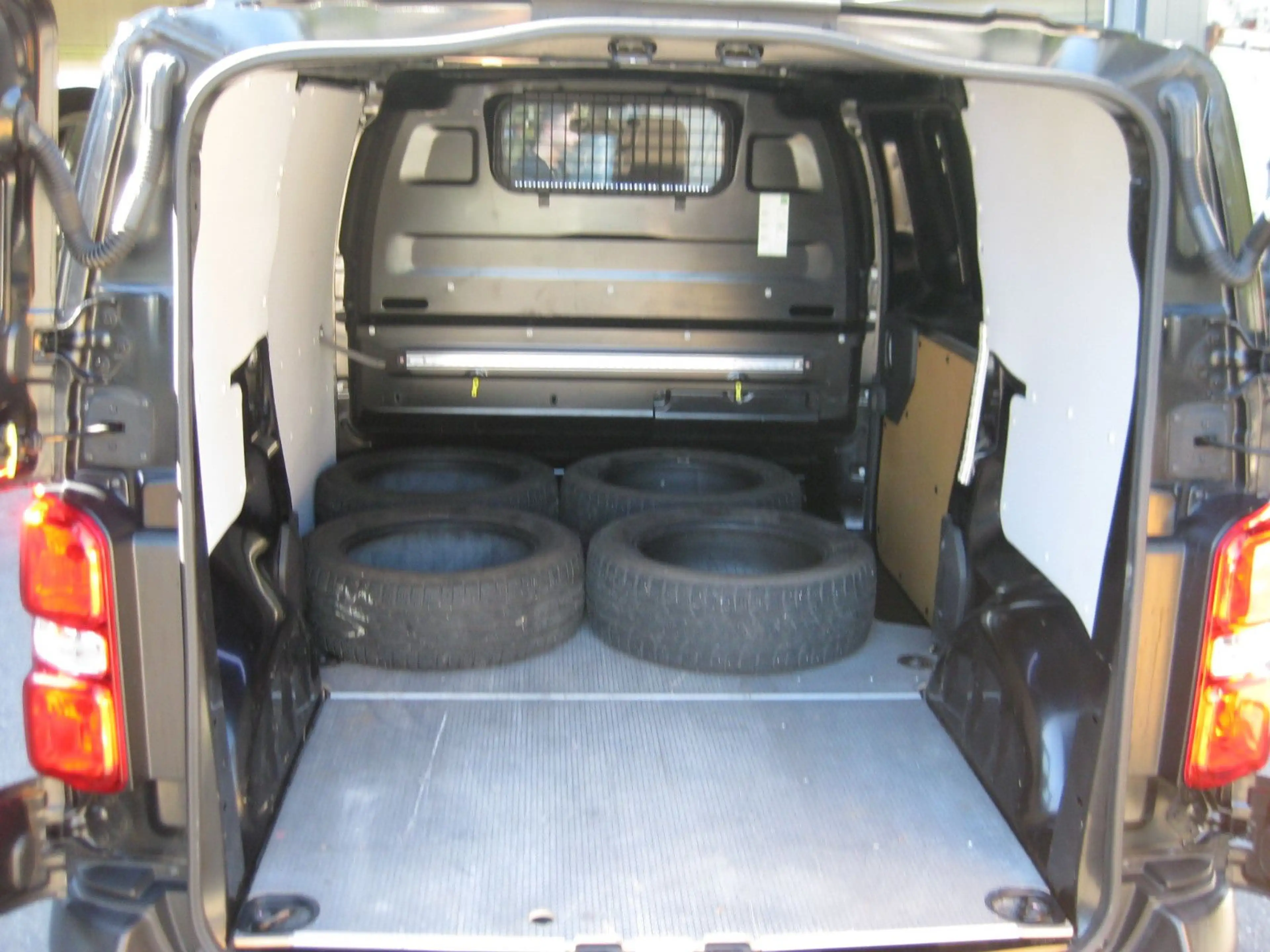 Toyota Proace L1 Kasten Meister "SUPER ZUSTAND" — photo 10