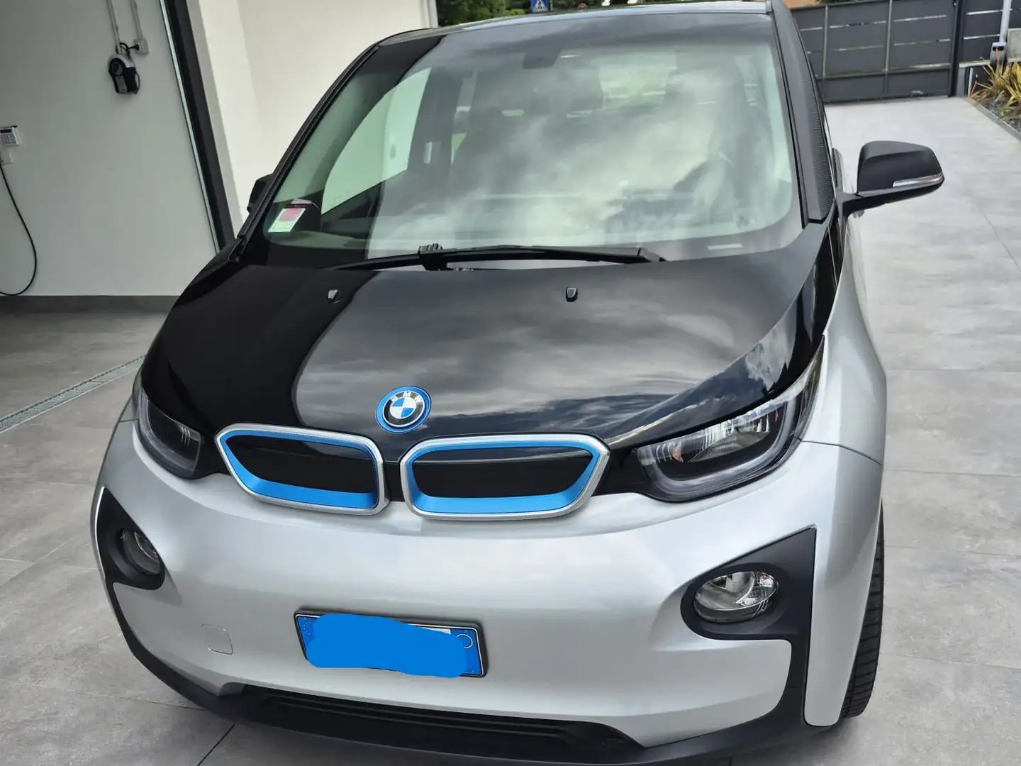 BMW i3 i3 2013 60 Ah (Range Extender) Stříbrná - 1
