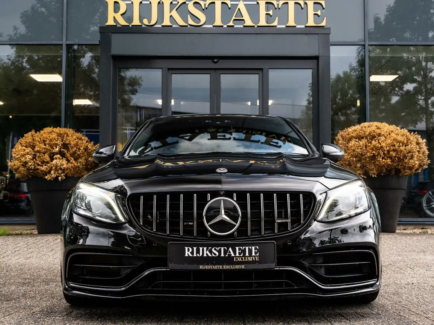 Mercedes-Benz C-klasse C63s AMG|PANO|KUIPSTOELEN|BURMESTER|IWC Noir - 2