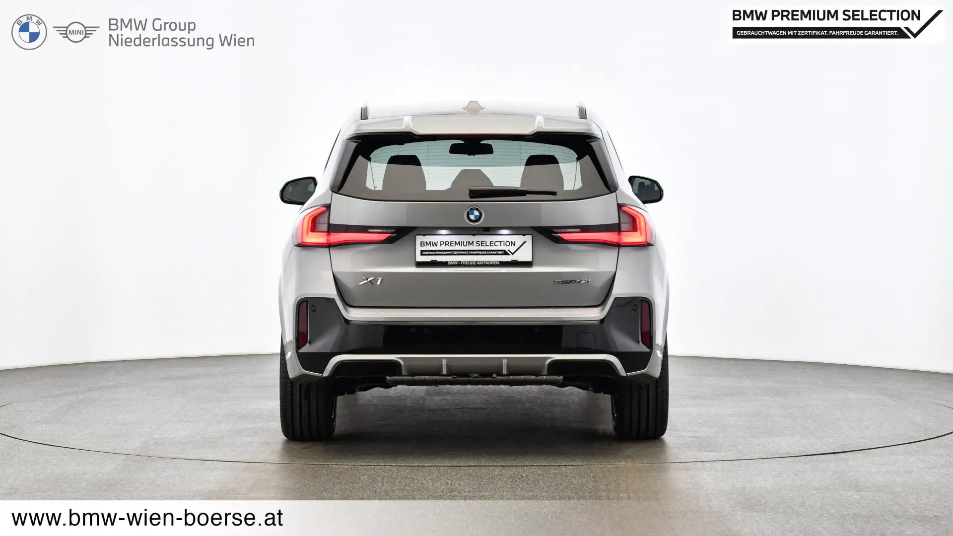 BMW X1 sDrive18i Silber - 2