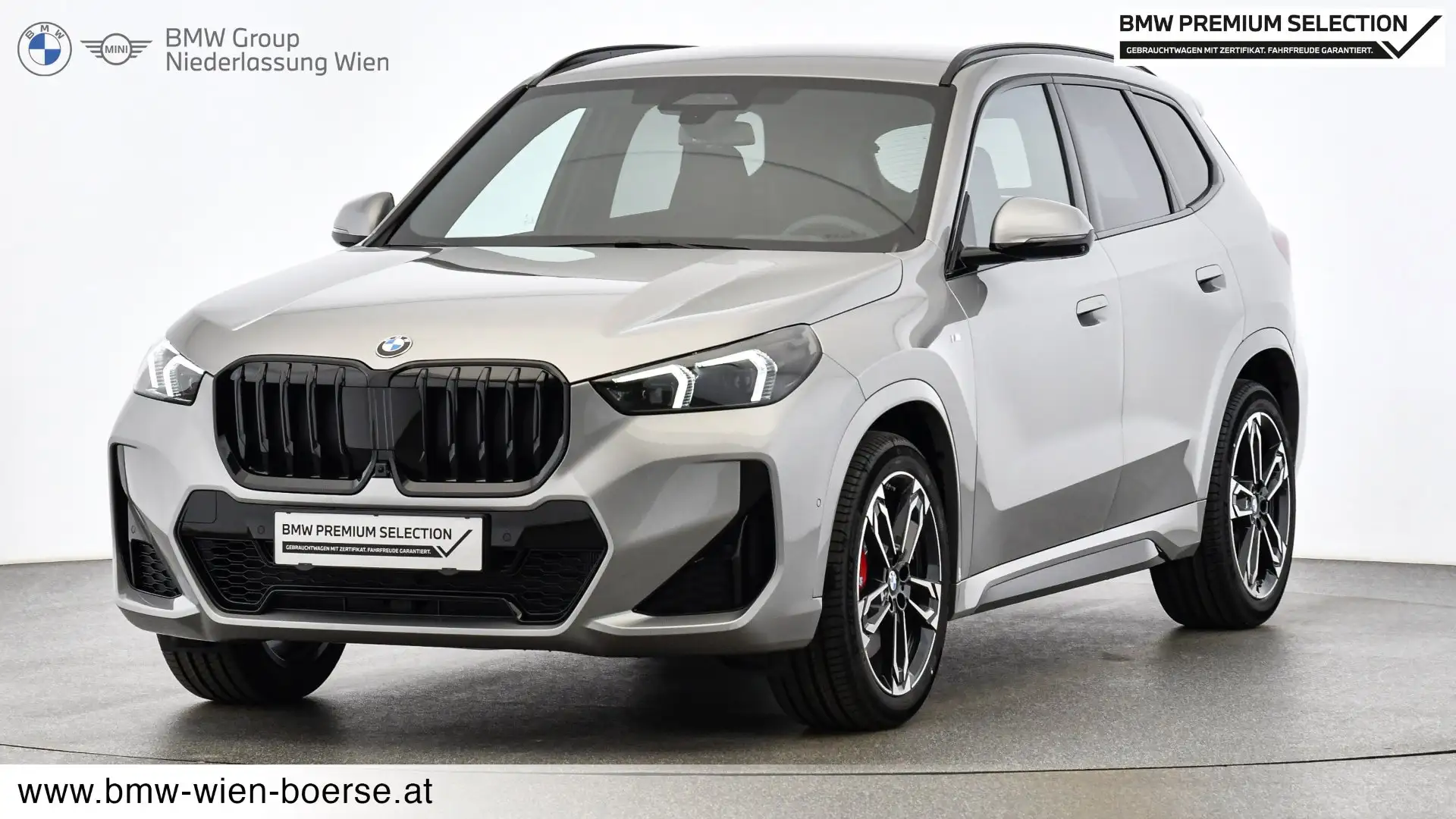 BMW X1 sDrive18i Silber - 1