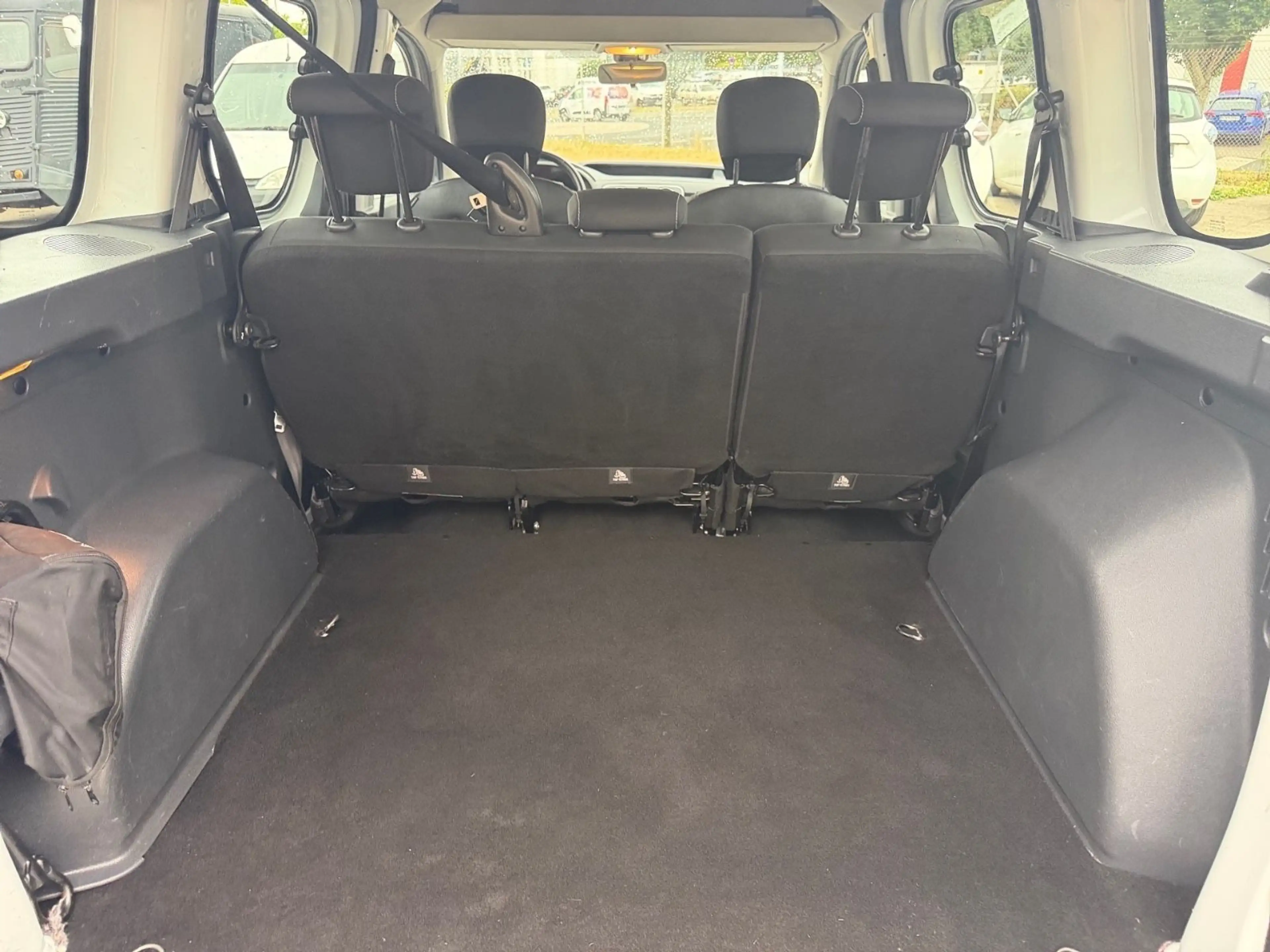 Dacia Dokker Stepway Celebration Steuerket. neu 1.Hand — photo 11