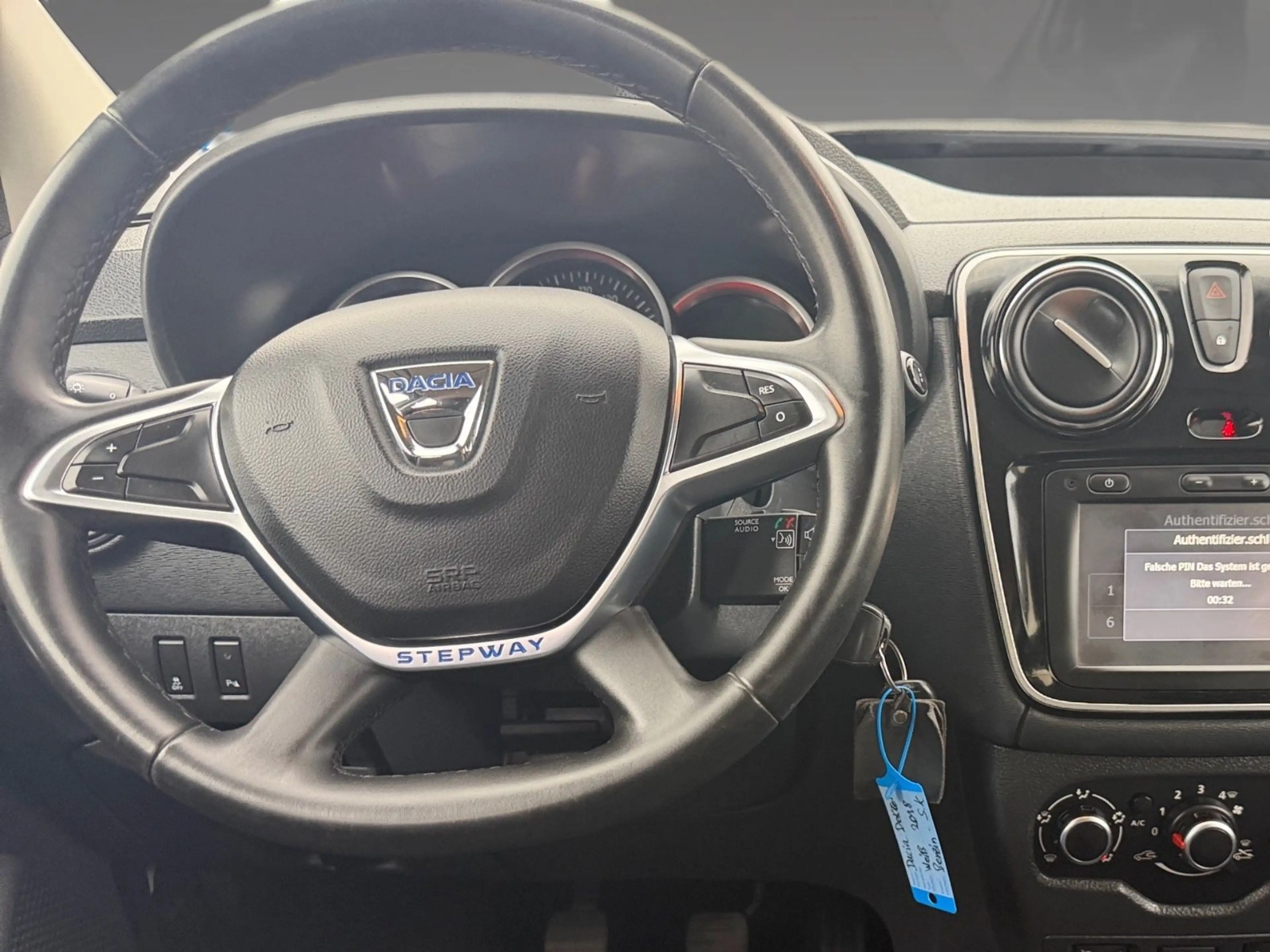 Dacia Dokker Stepway Celebration Steuerket. neu 1.Hand — photo 9
