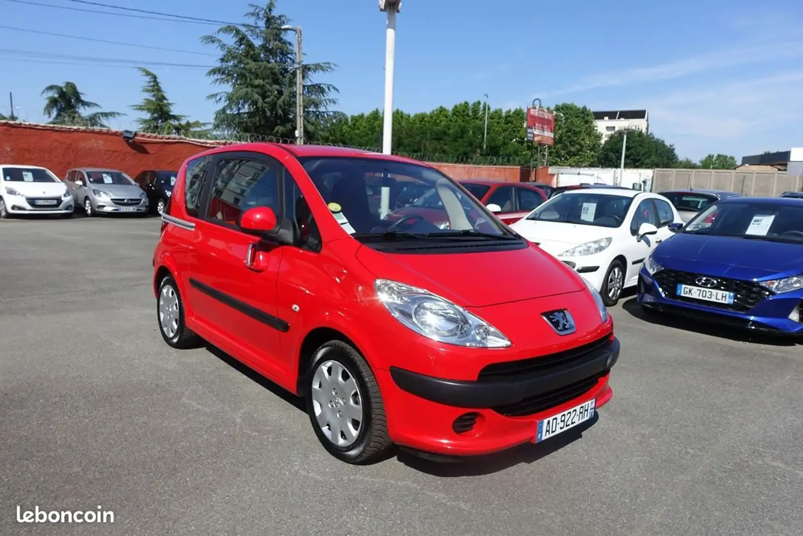 Peugeot 1007 1.4 TRENDY Rojo - 2
