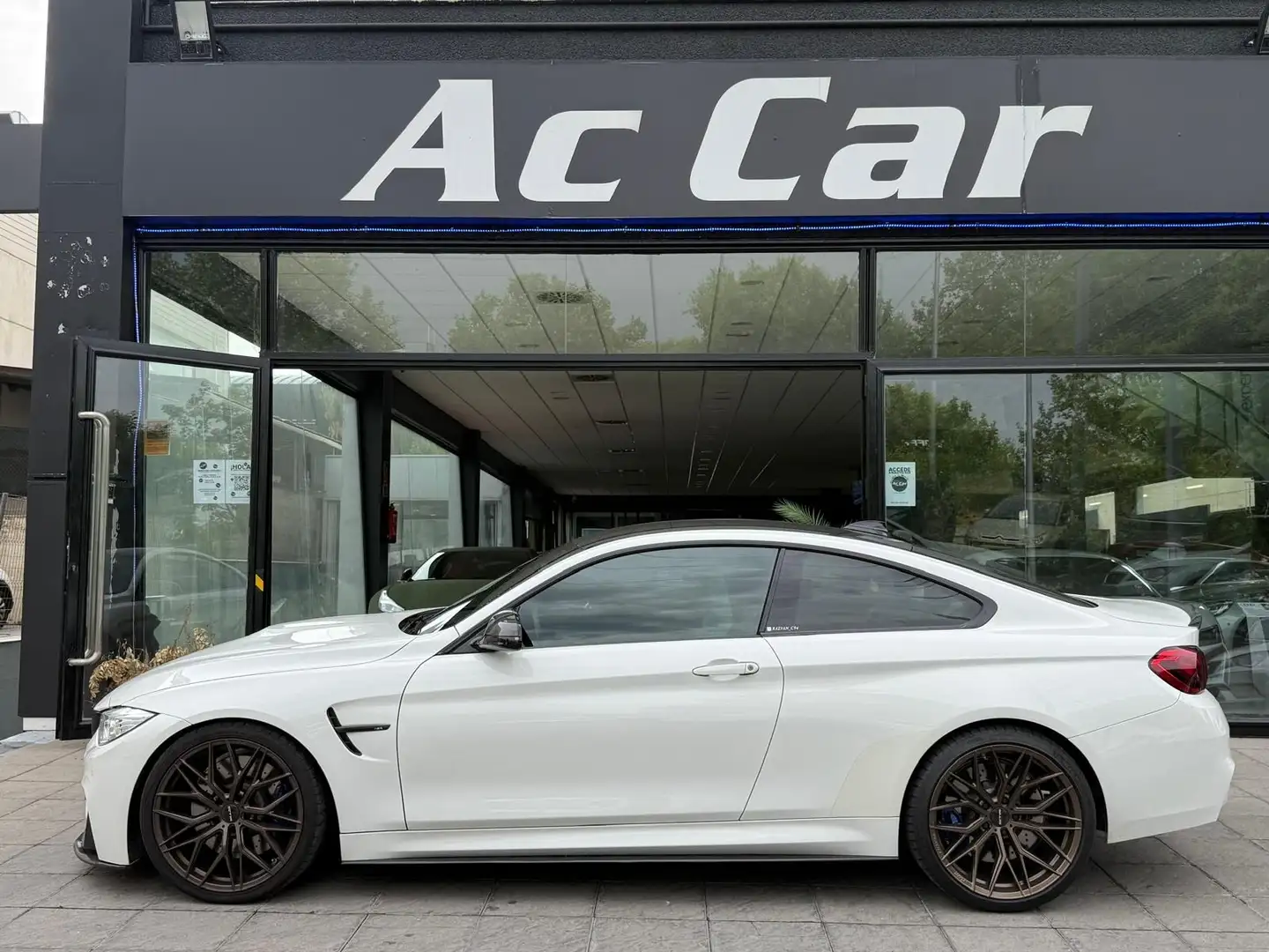 BMW M4 M4A Blanco - 1