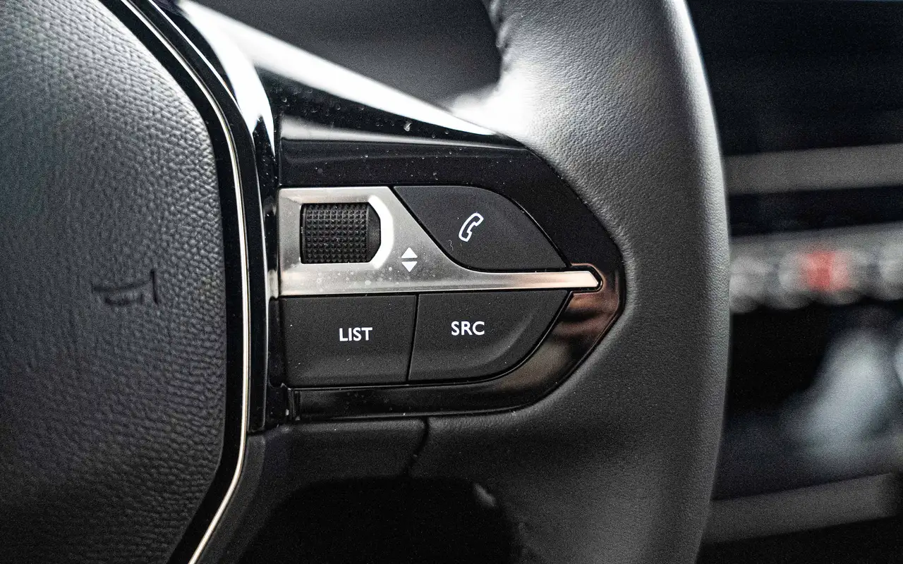 Peugeot 208 1.2 Turbo Allure 13